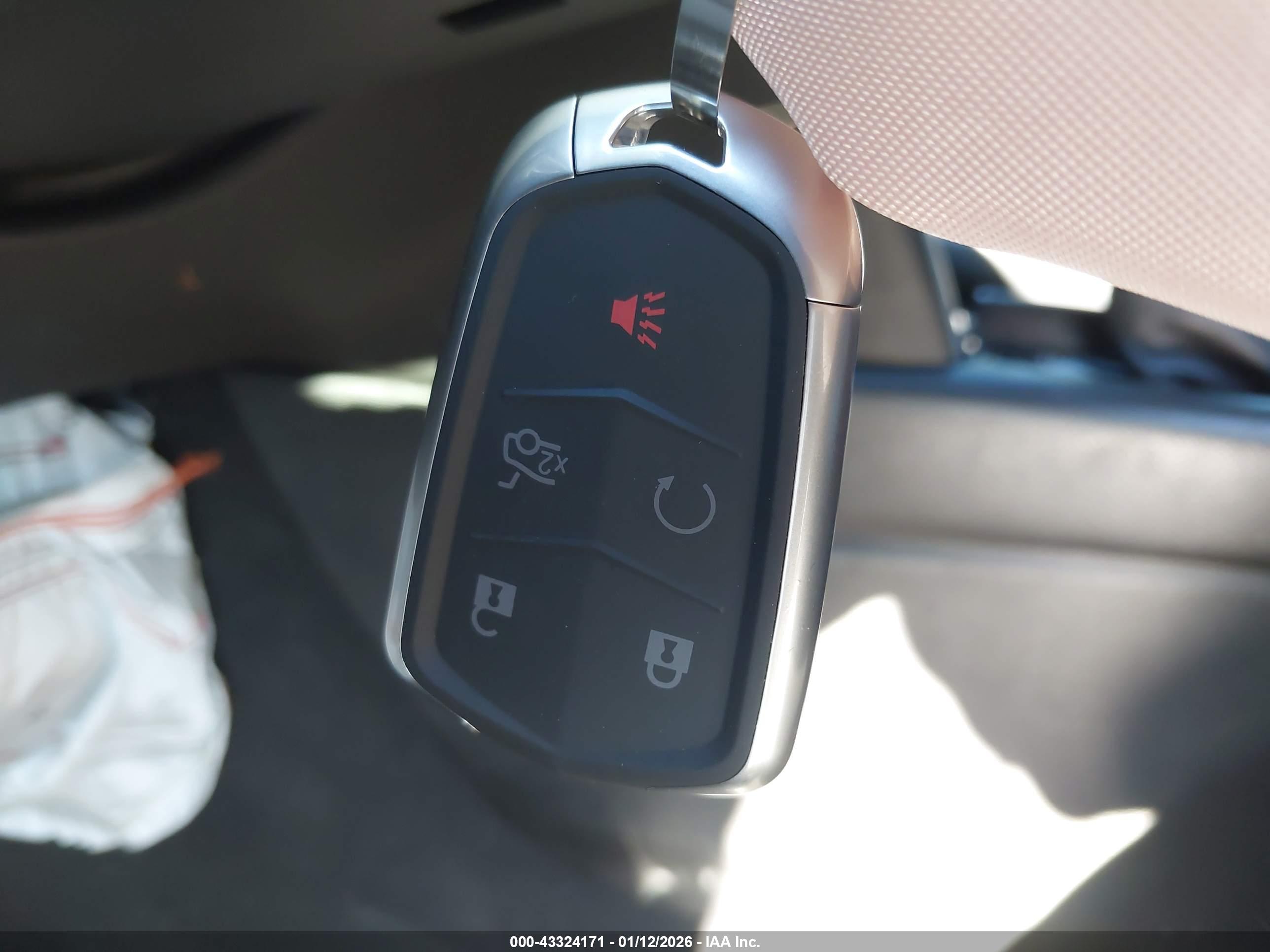 CADILLAC XTS image 11
