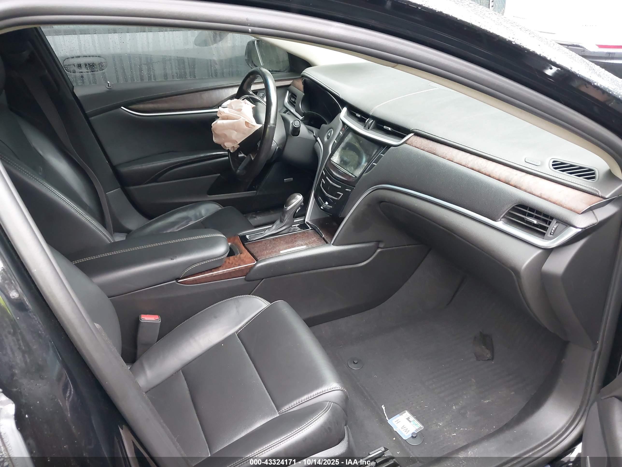 CADILLAC XTS image 5
