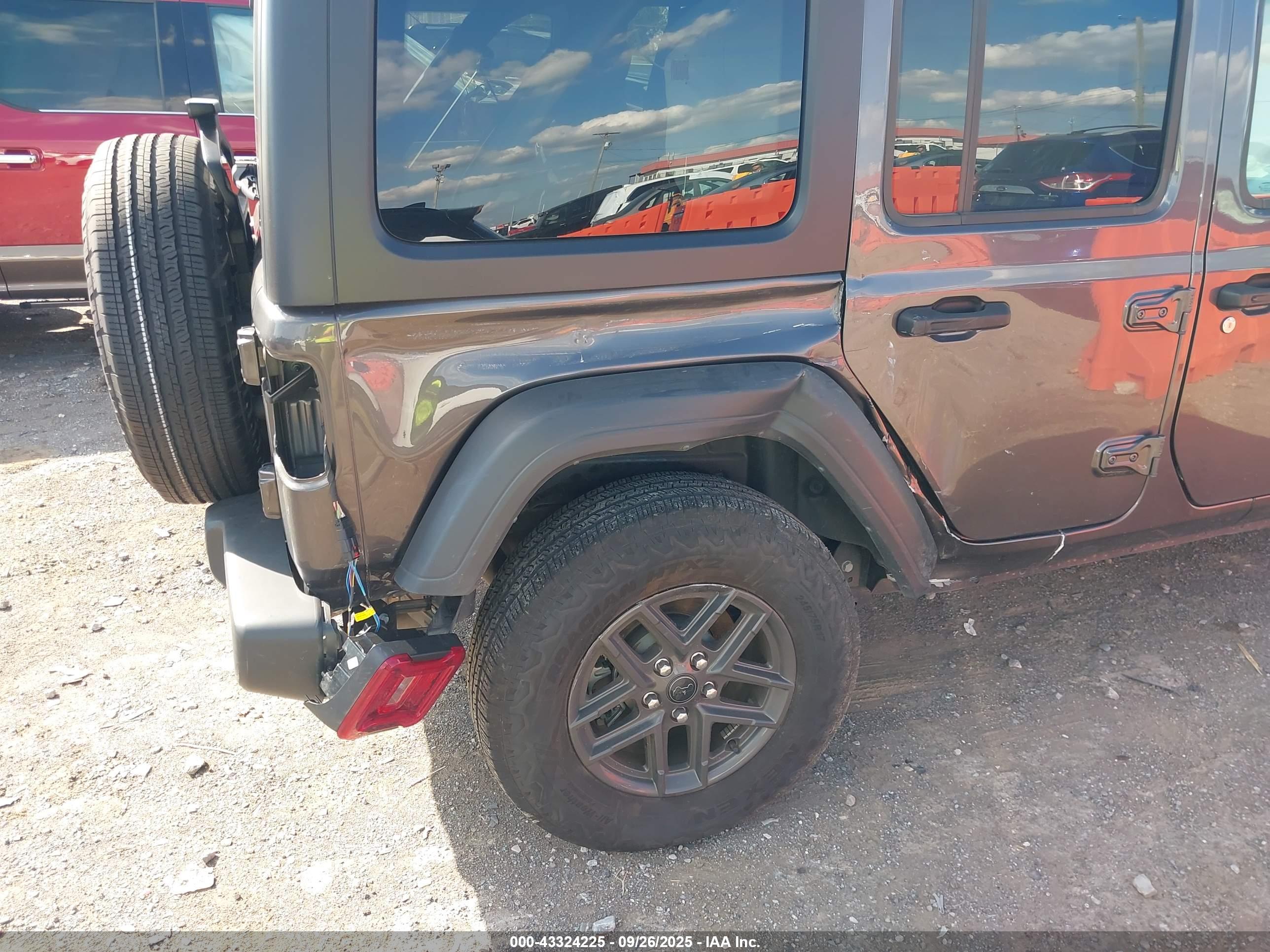 JEEP WRANGLER image 6