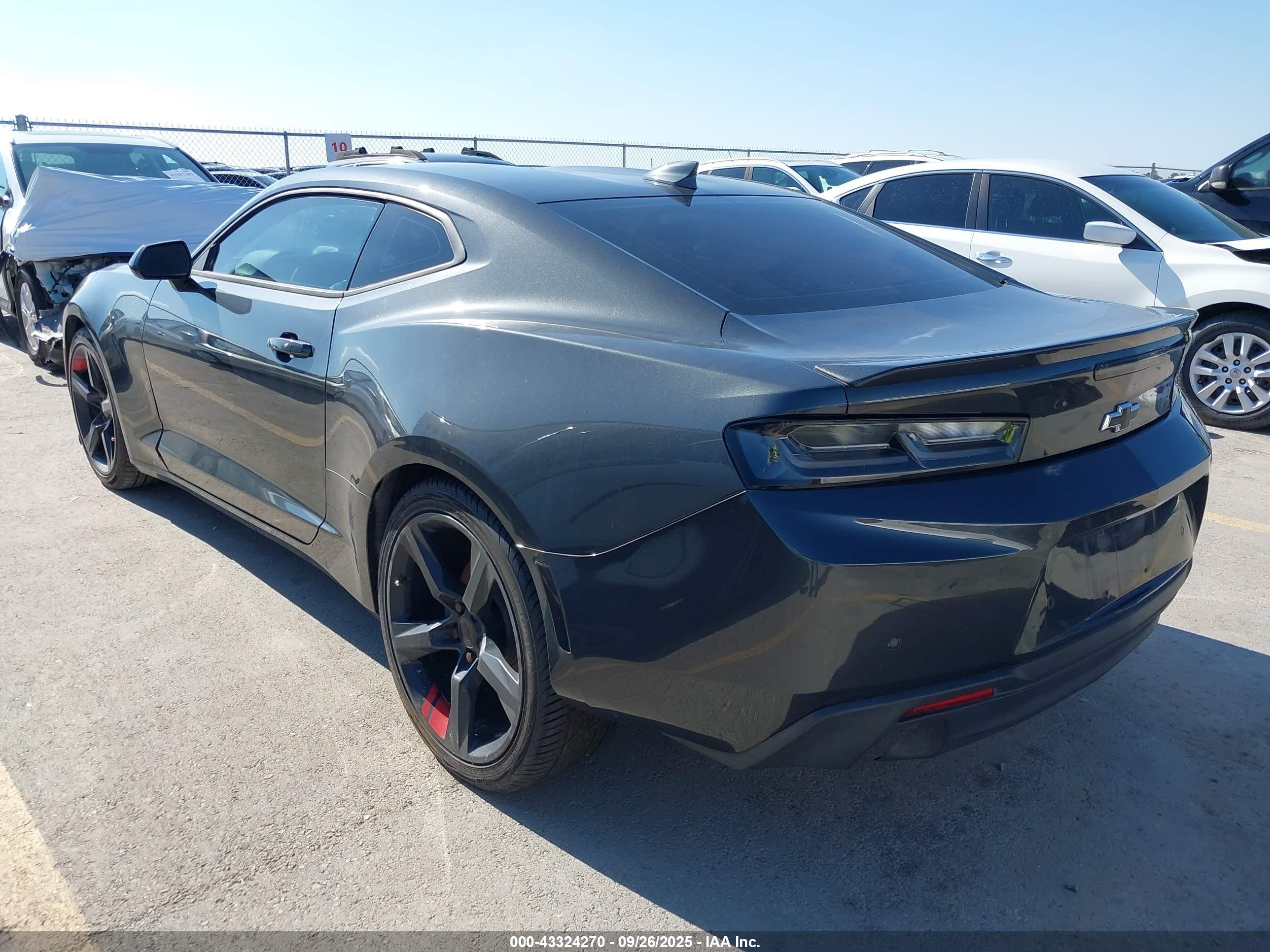 CHEVROLET CAMARO image 3