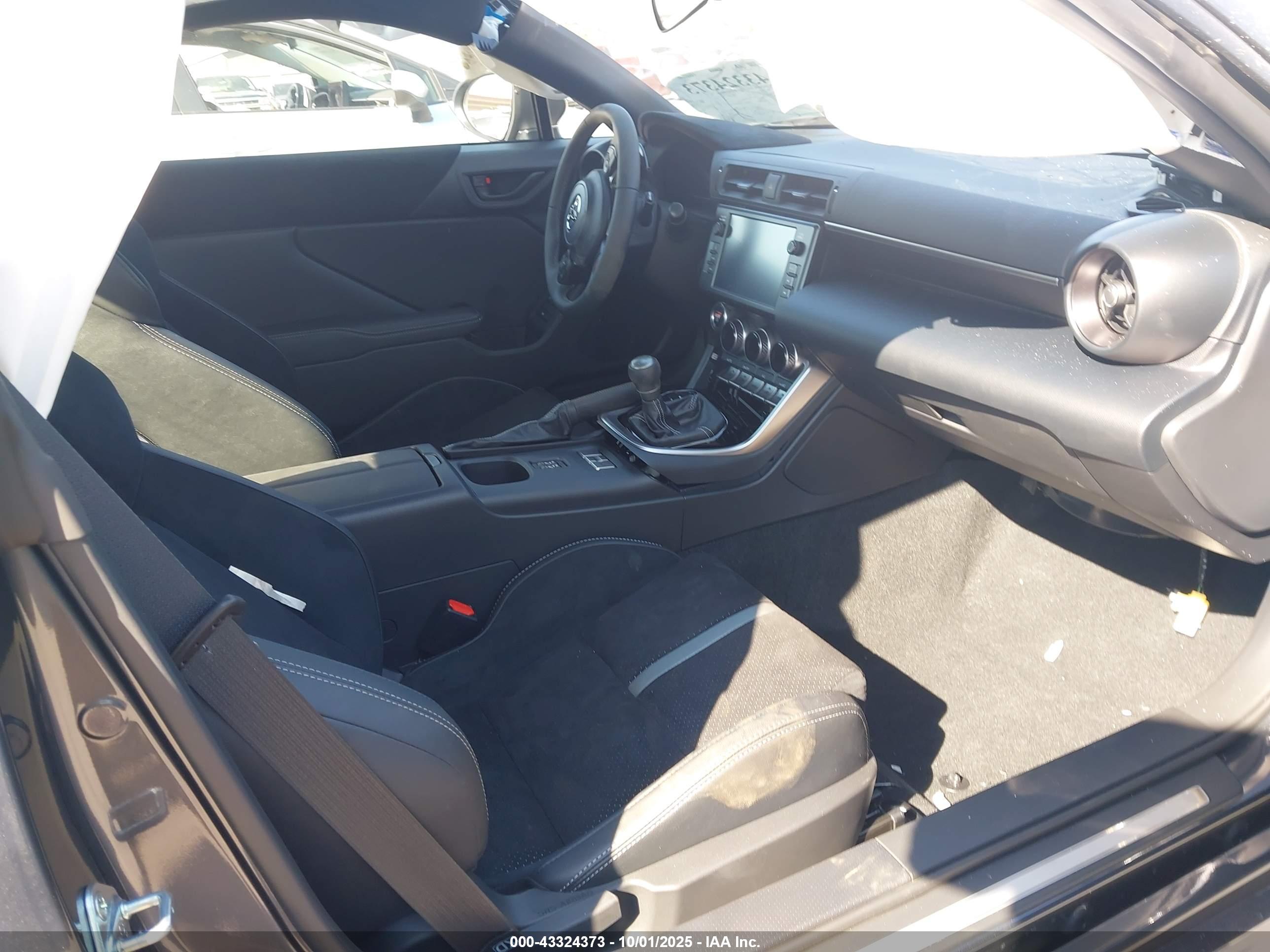 TOYOTA GR86 image 5