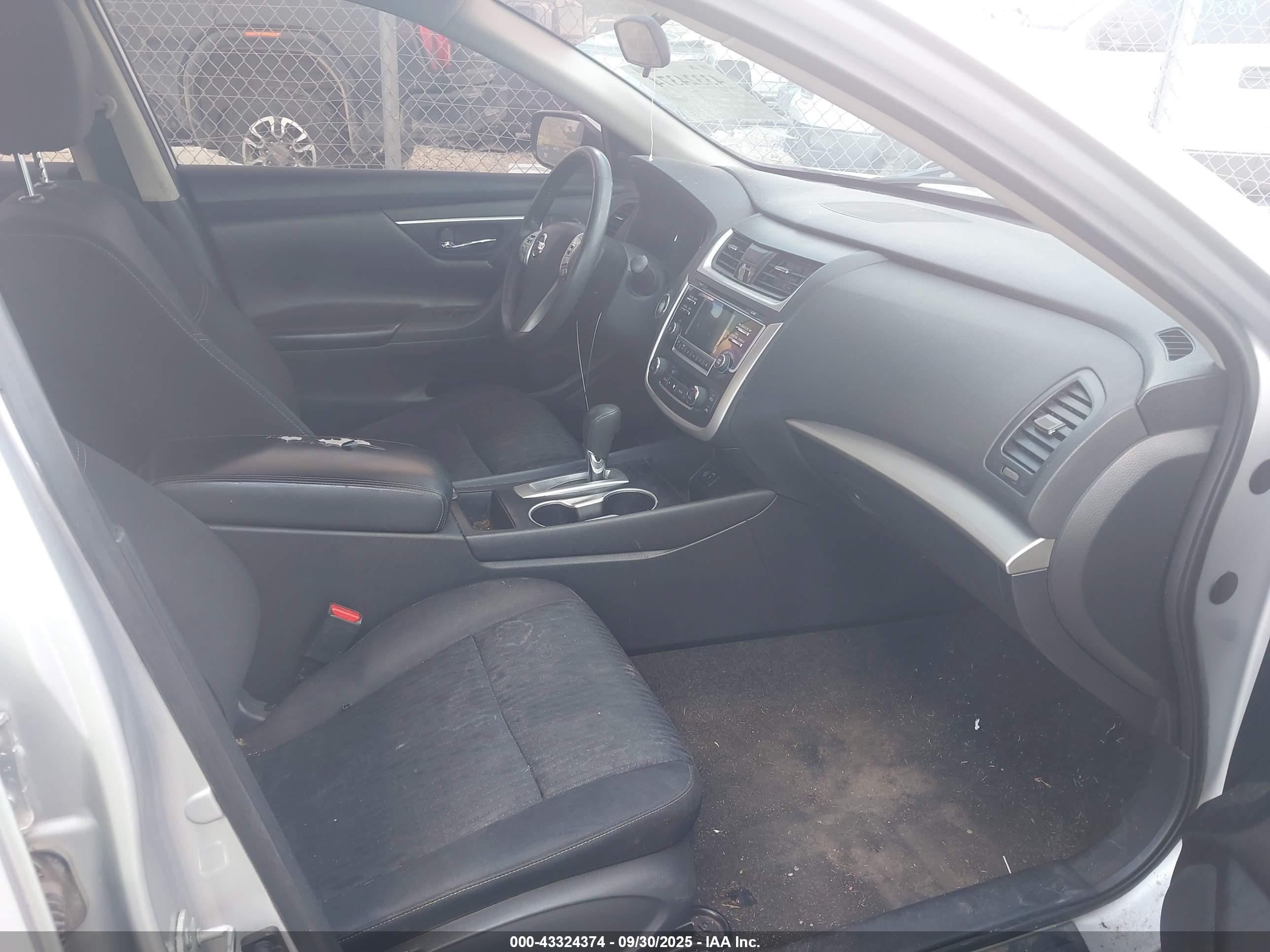 NISSAN ALTIMA image 5