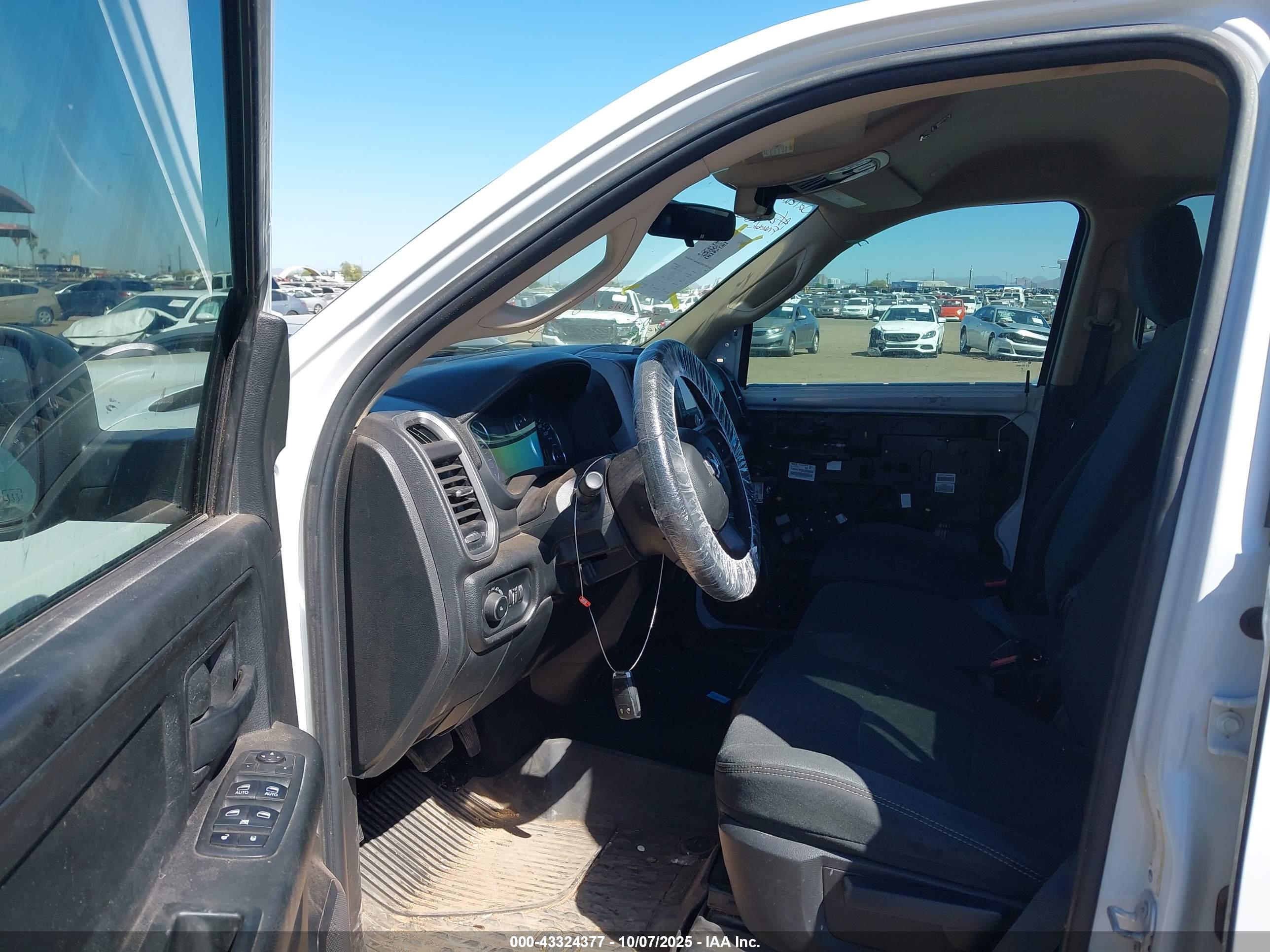 RAM 2500 image 5