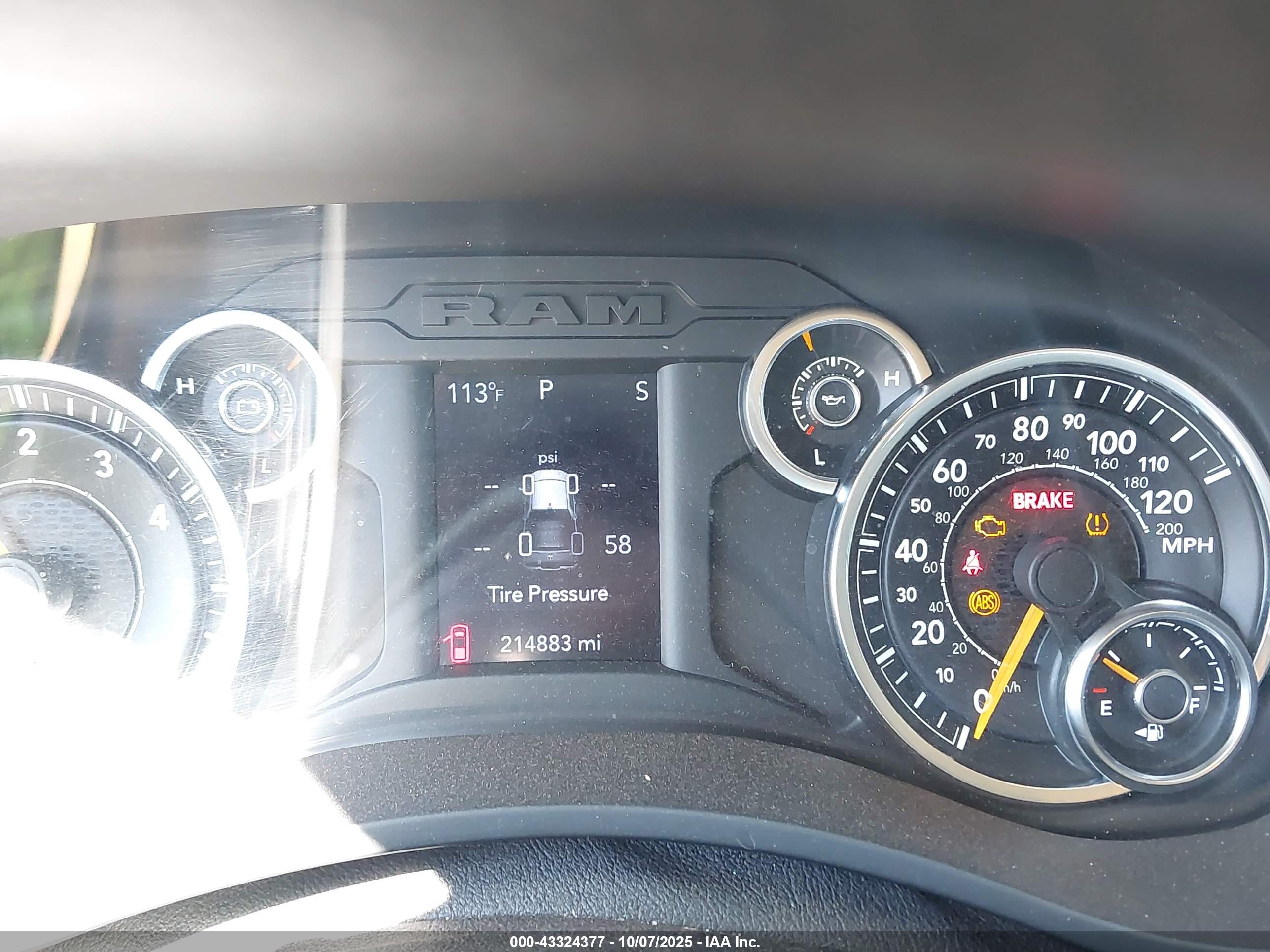 RAM 2500 image 7