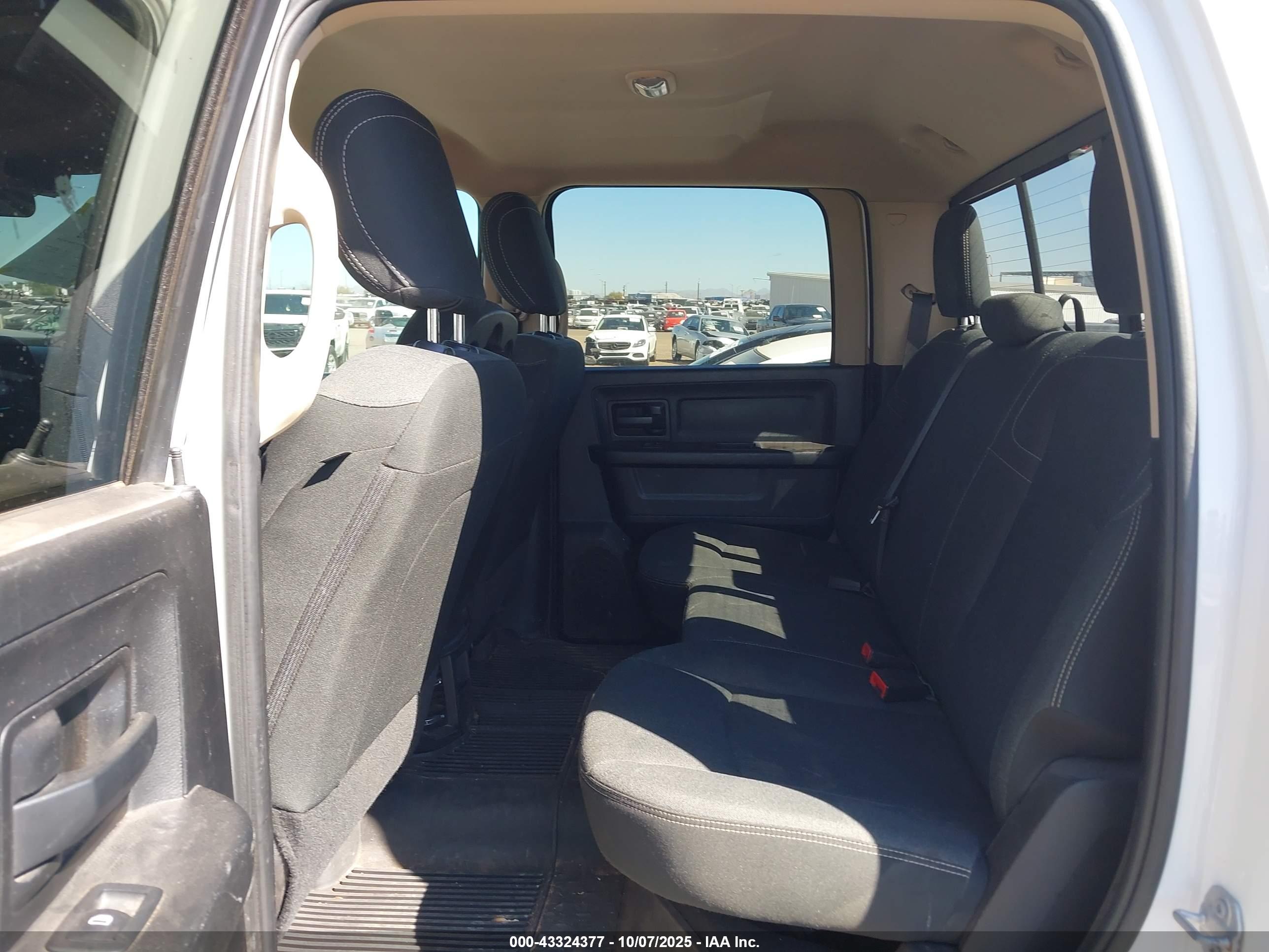 RAM 2500 image 8
