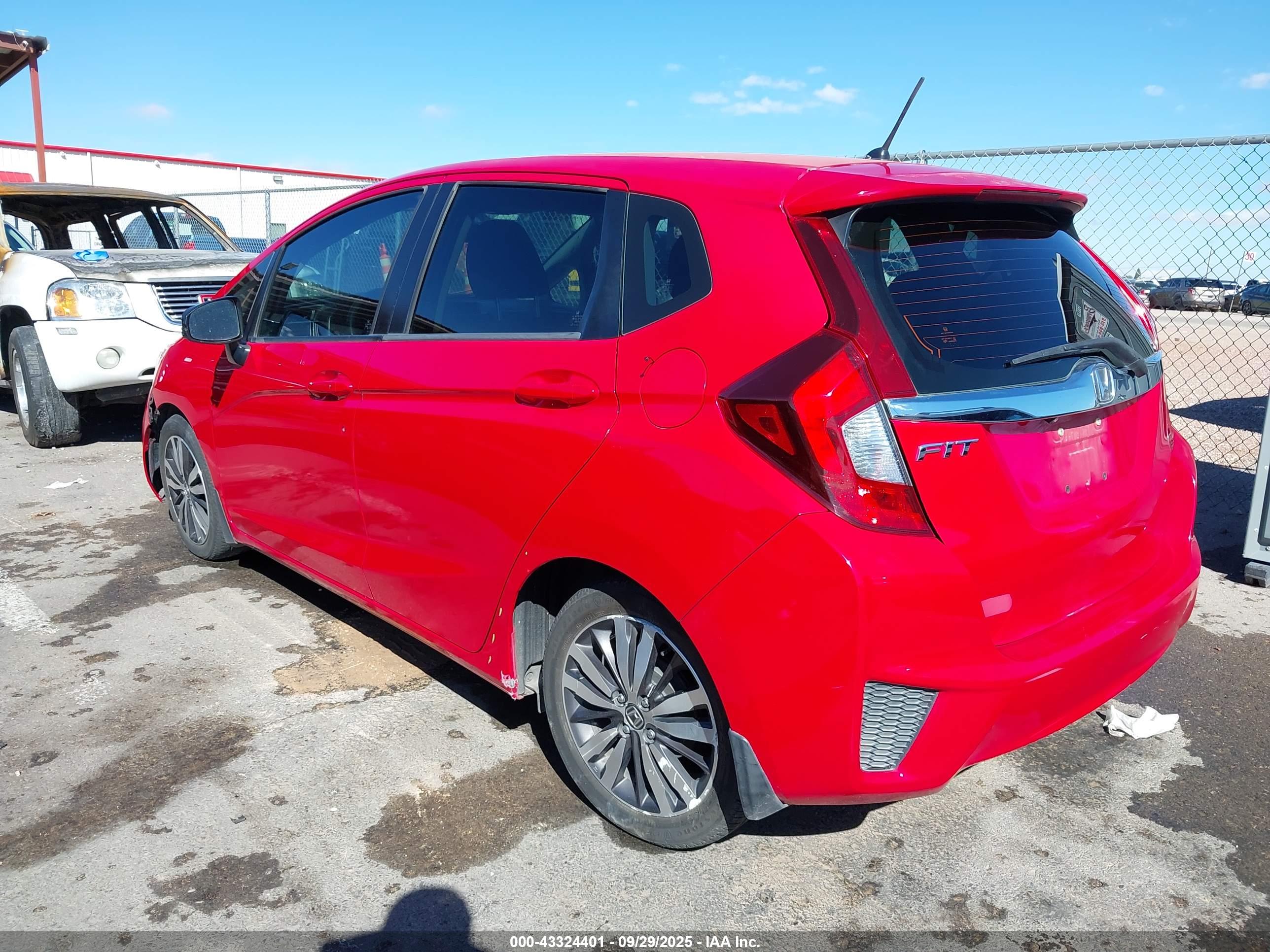 HONDA FIT image 3