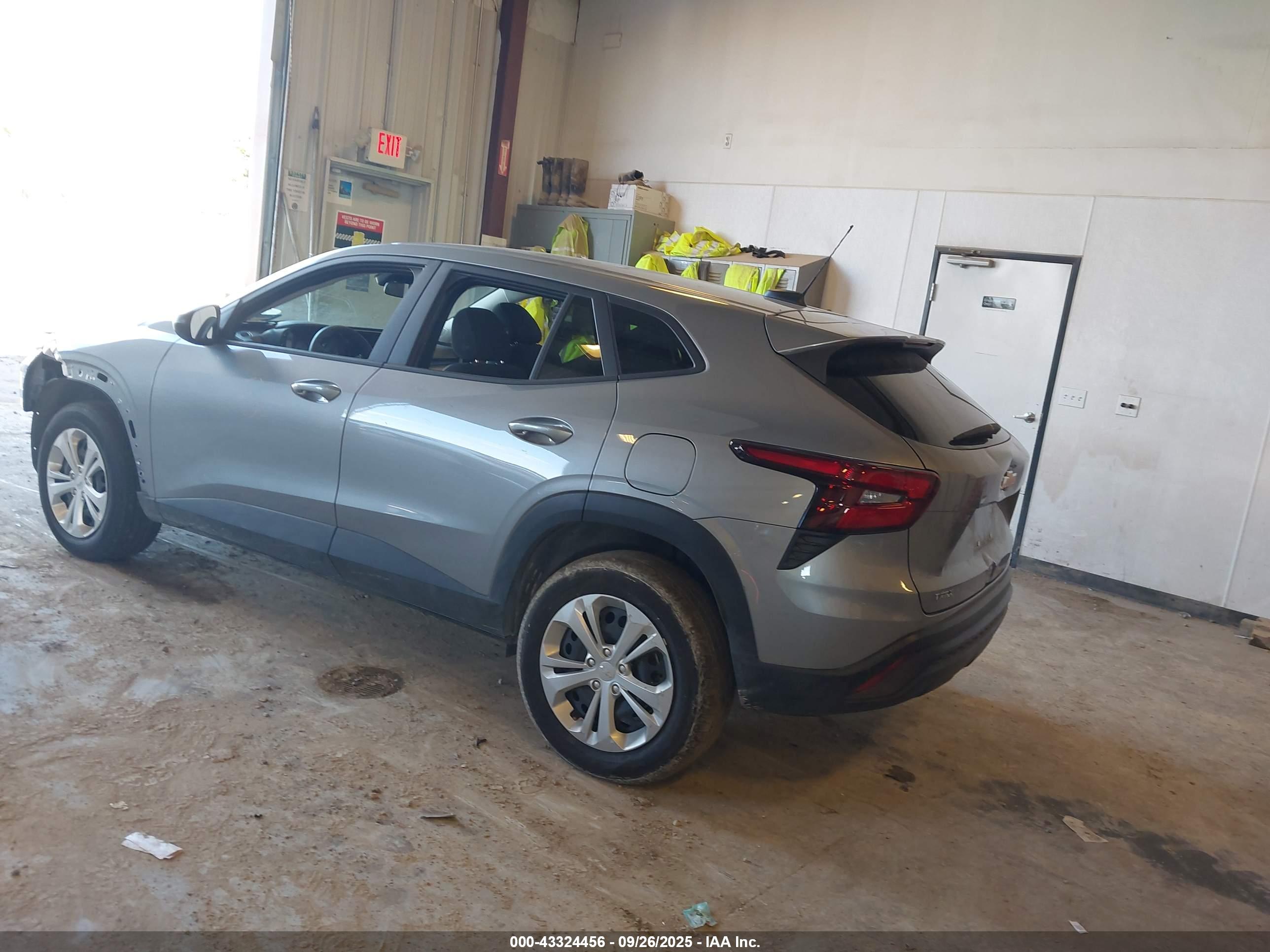 CHEVROLET TRAX image 3
