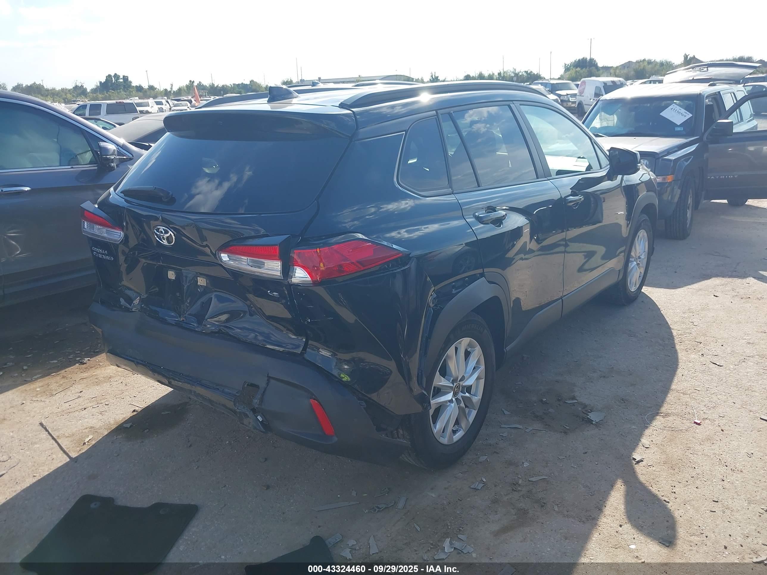 TOYOTA COROLLA image 4