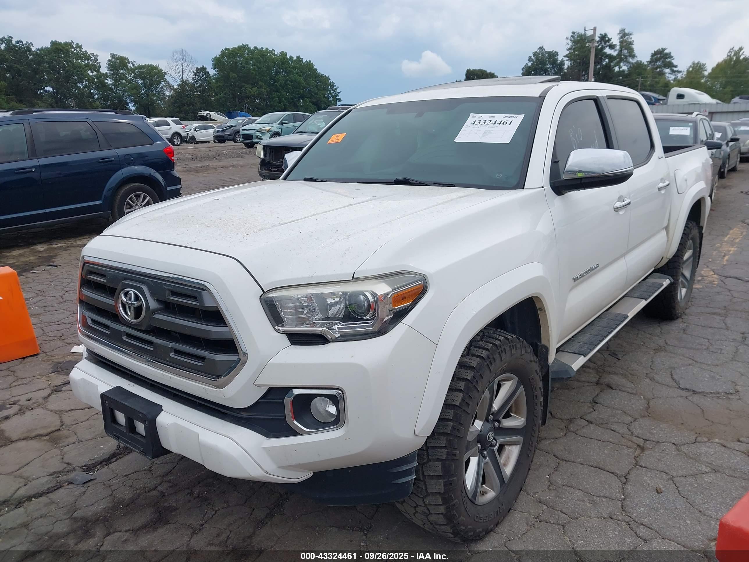 TOYOTA TACOMA image 2