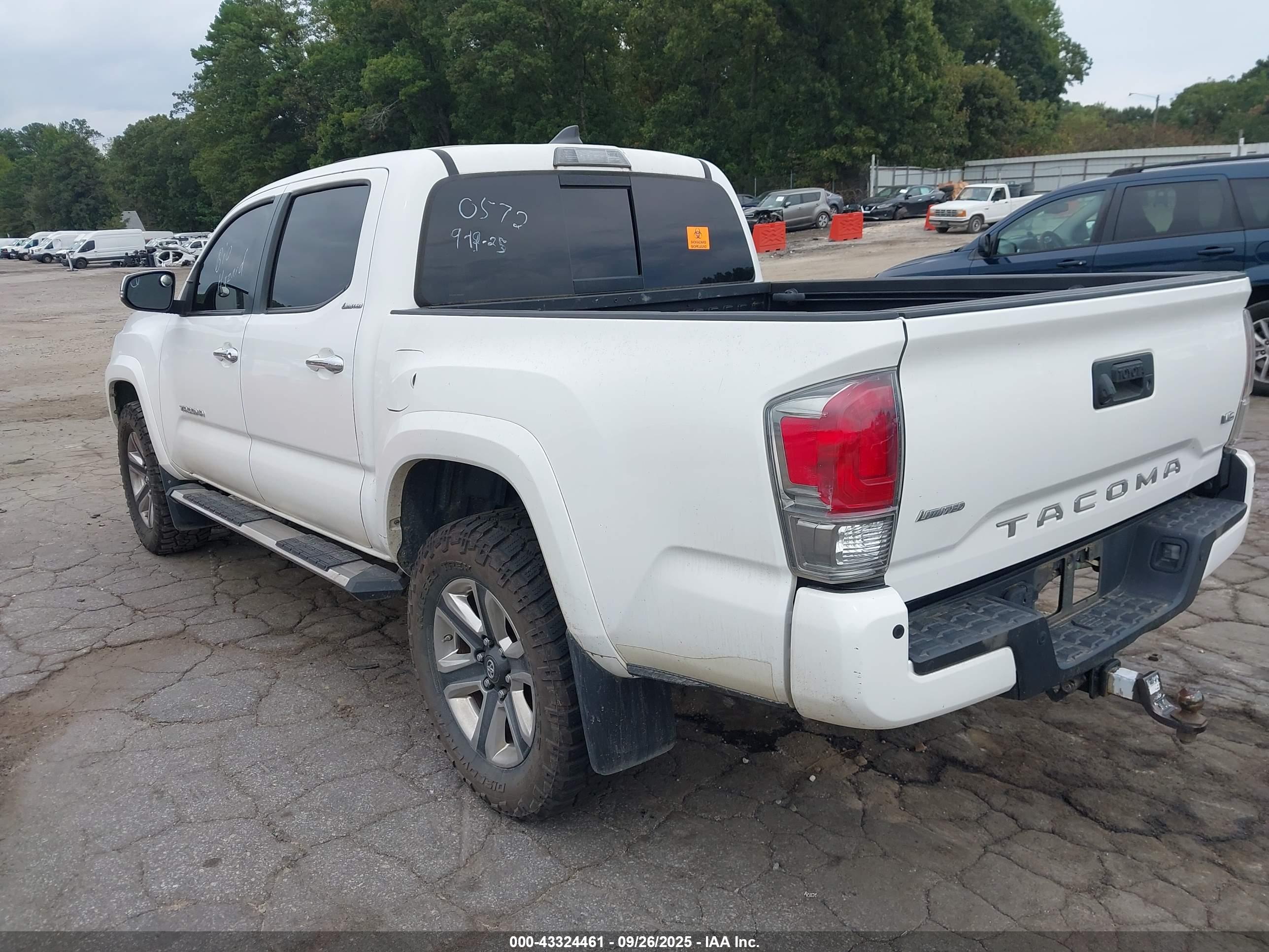 TOYOTA TACOMA image 3