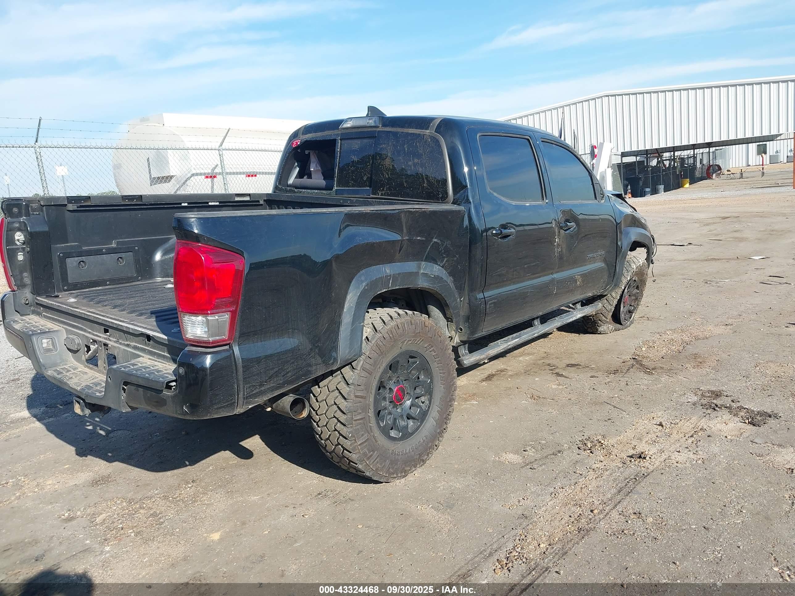 TOYOTA TACOMA image 4