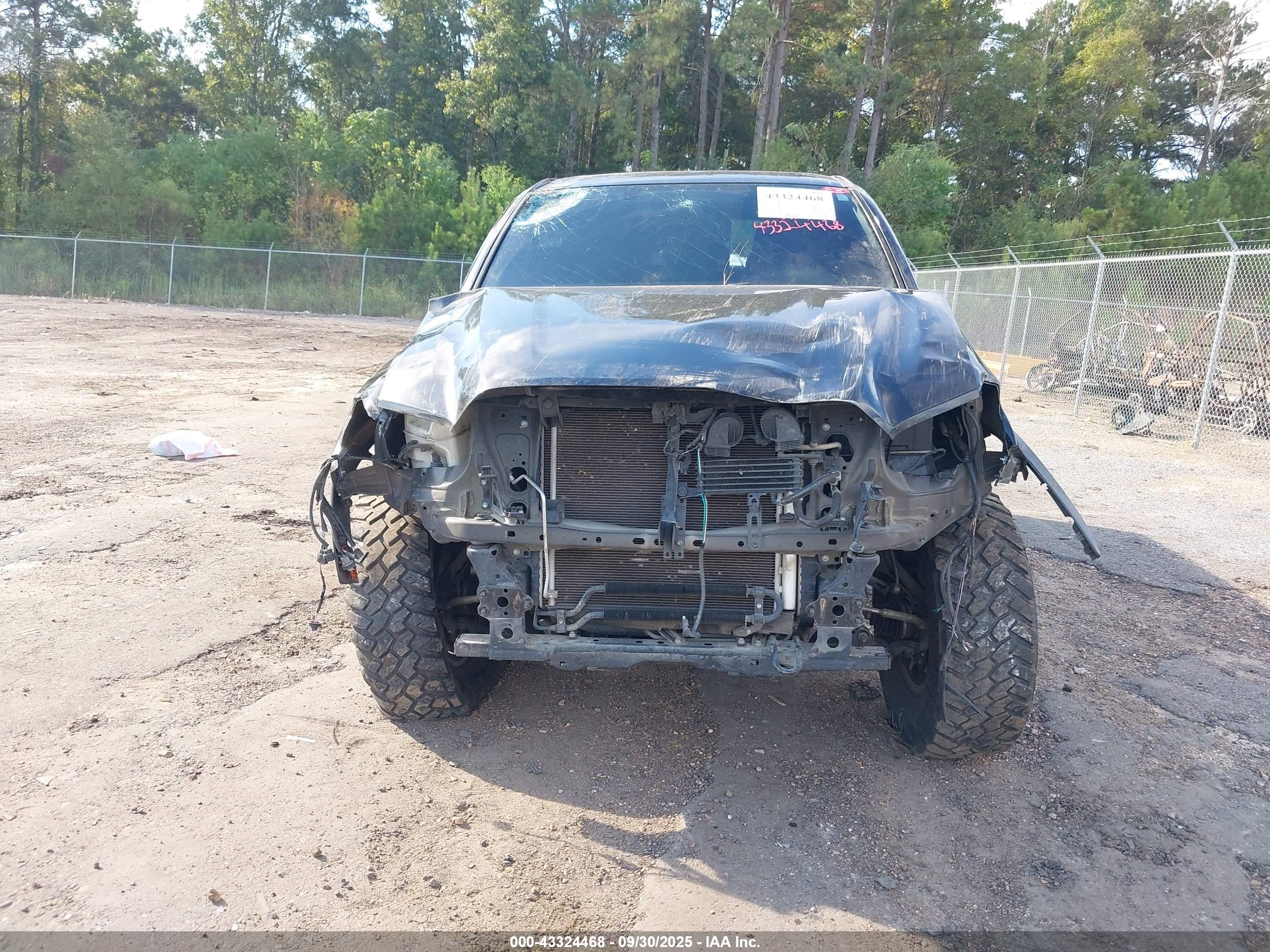 TOYOTA TACOMA image 6