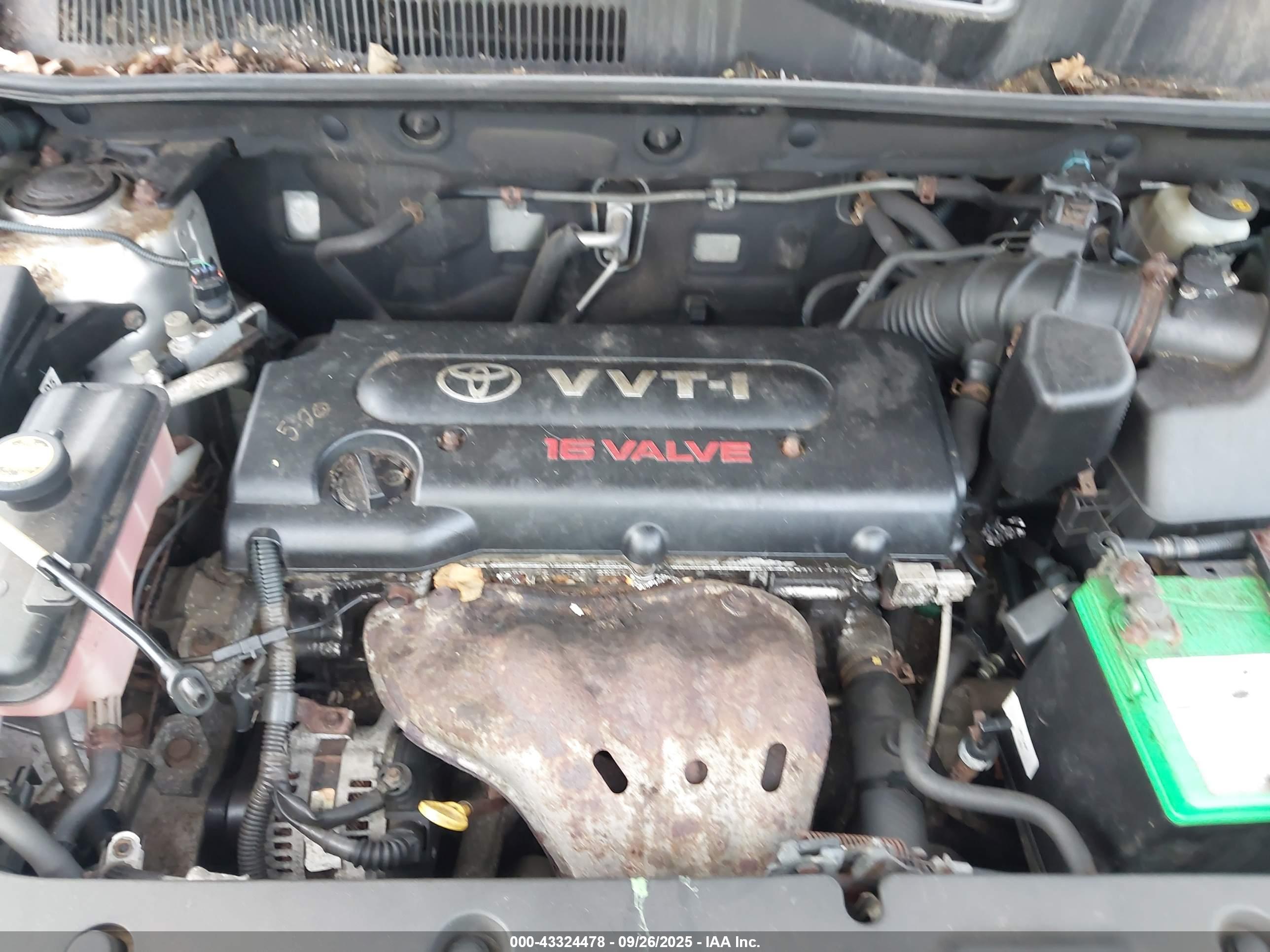 TOYOTA RAV4 image 10