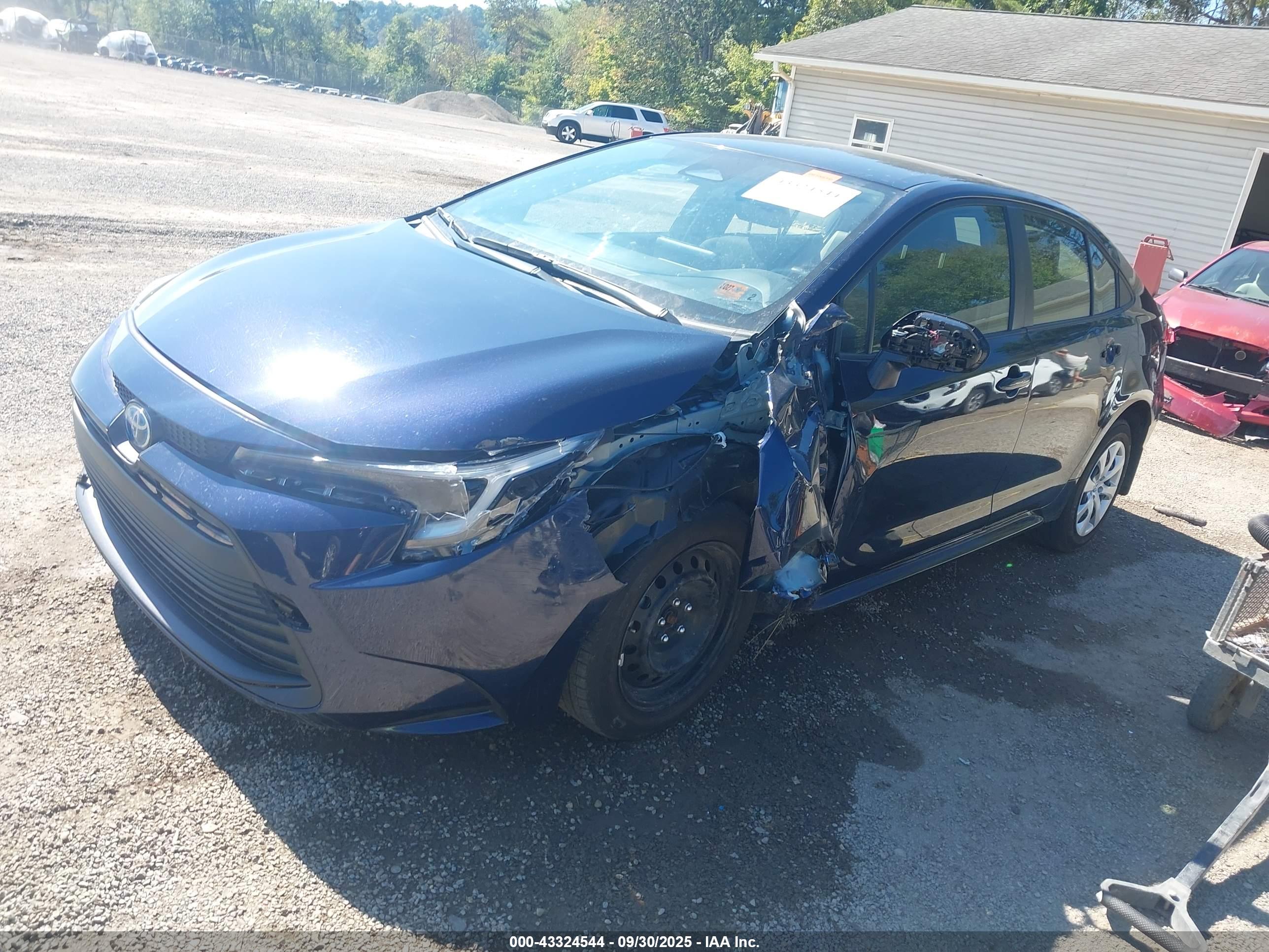 TOYOTA COROLLA image 2