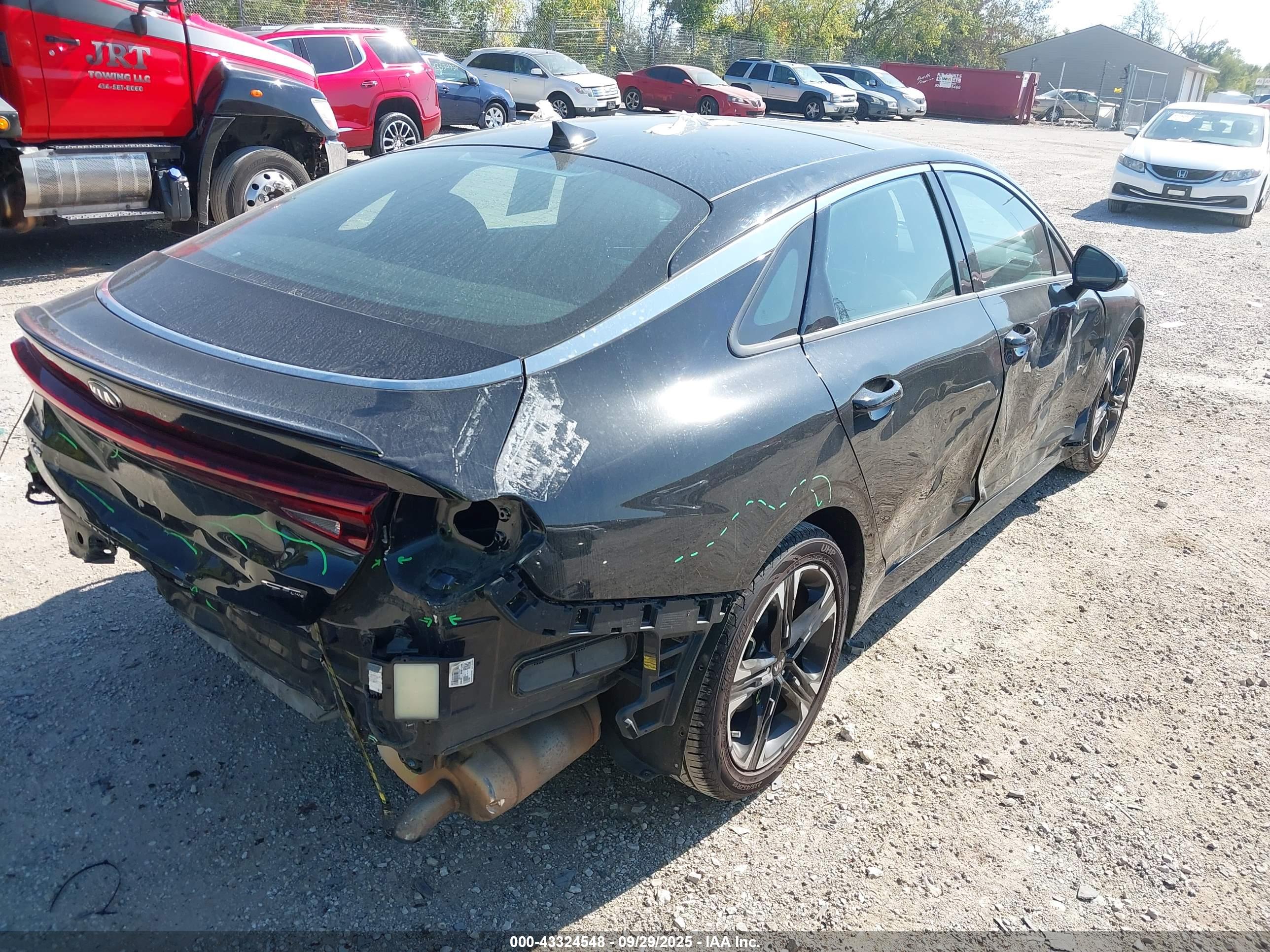 KIA K5 image 4