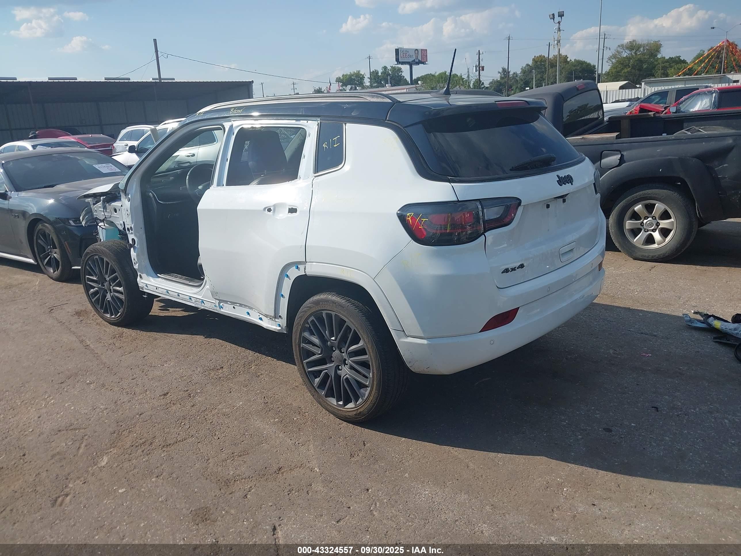JEEP COMPASS image 3