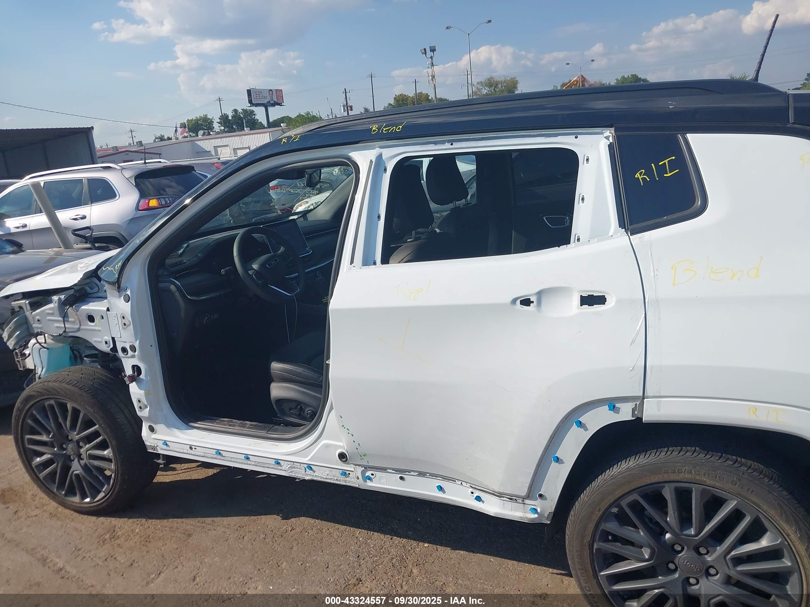 JEEP COMPASS image 6