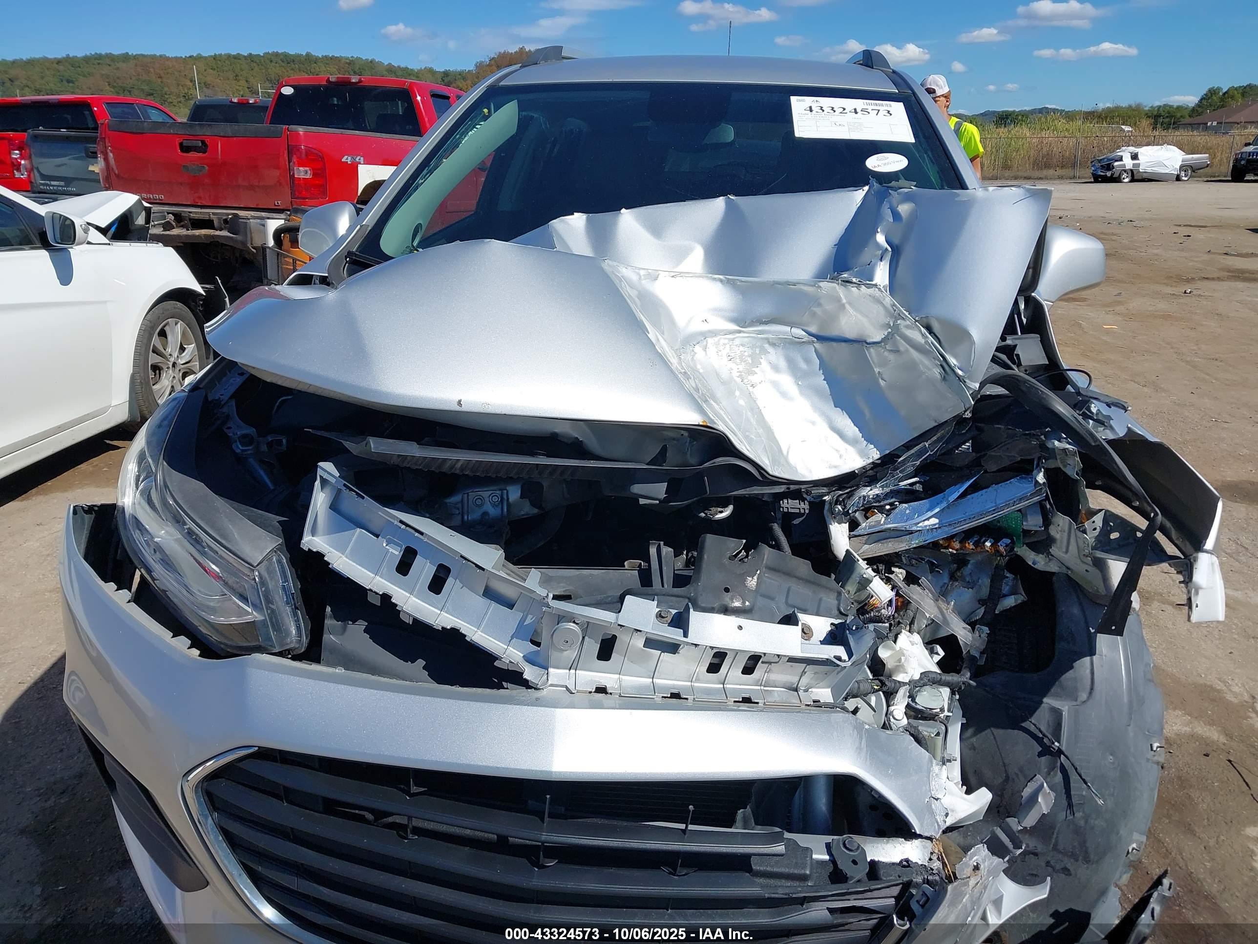 CHEVROLET TRAX image 10