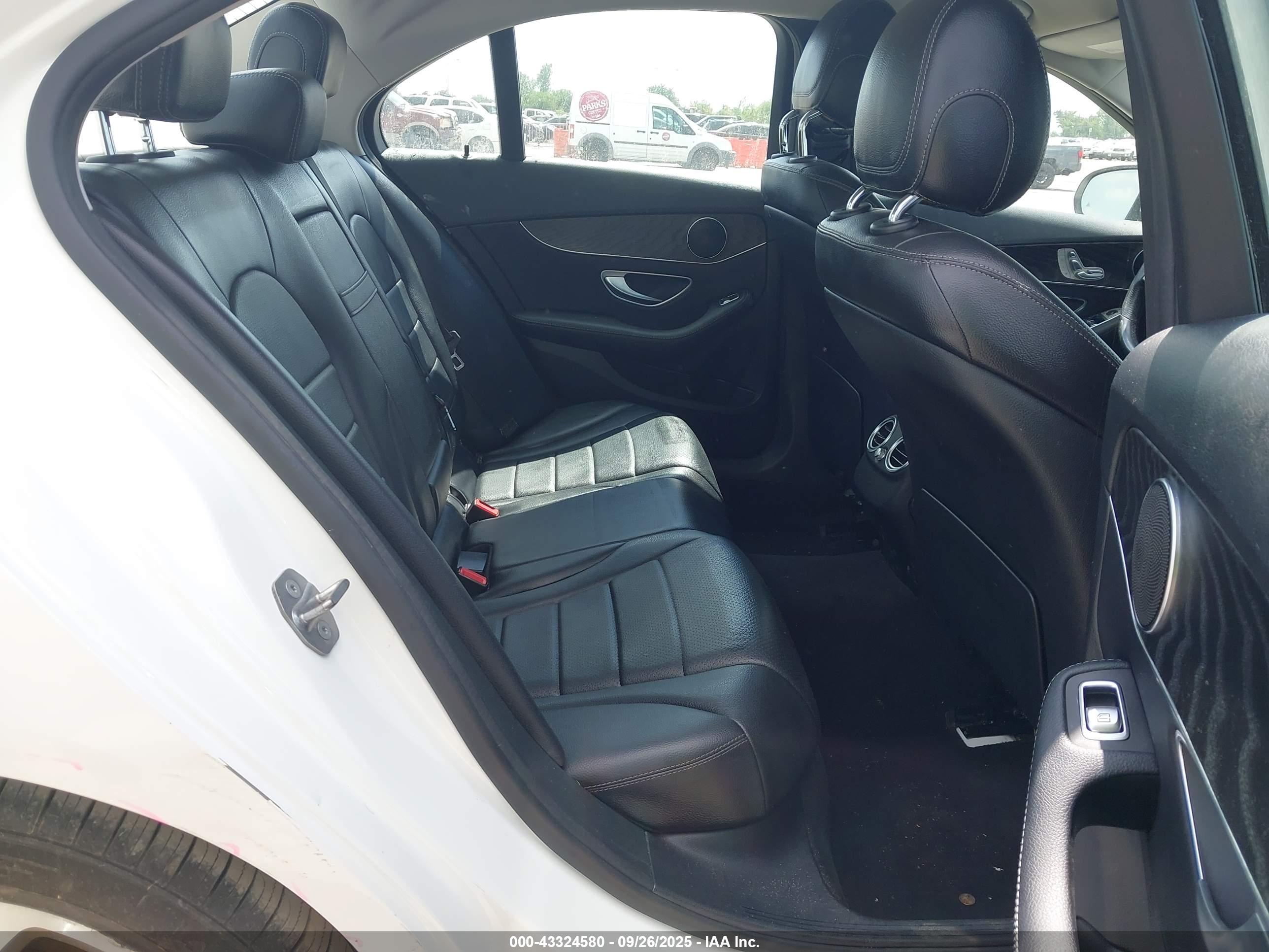 MERCEDES-BENZ C image 8