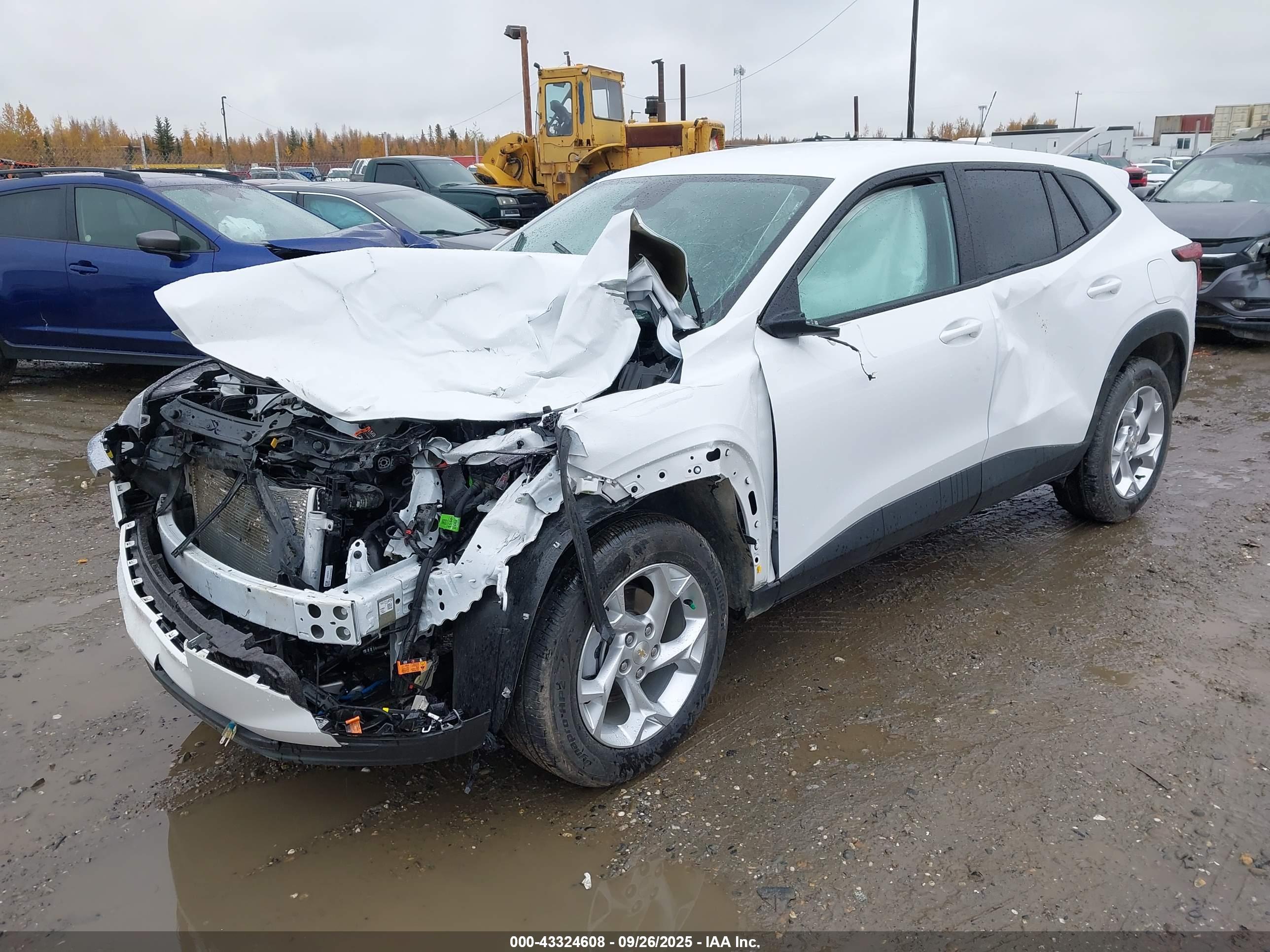 CHEVROLET TRAX image 2