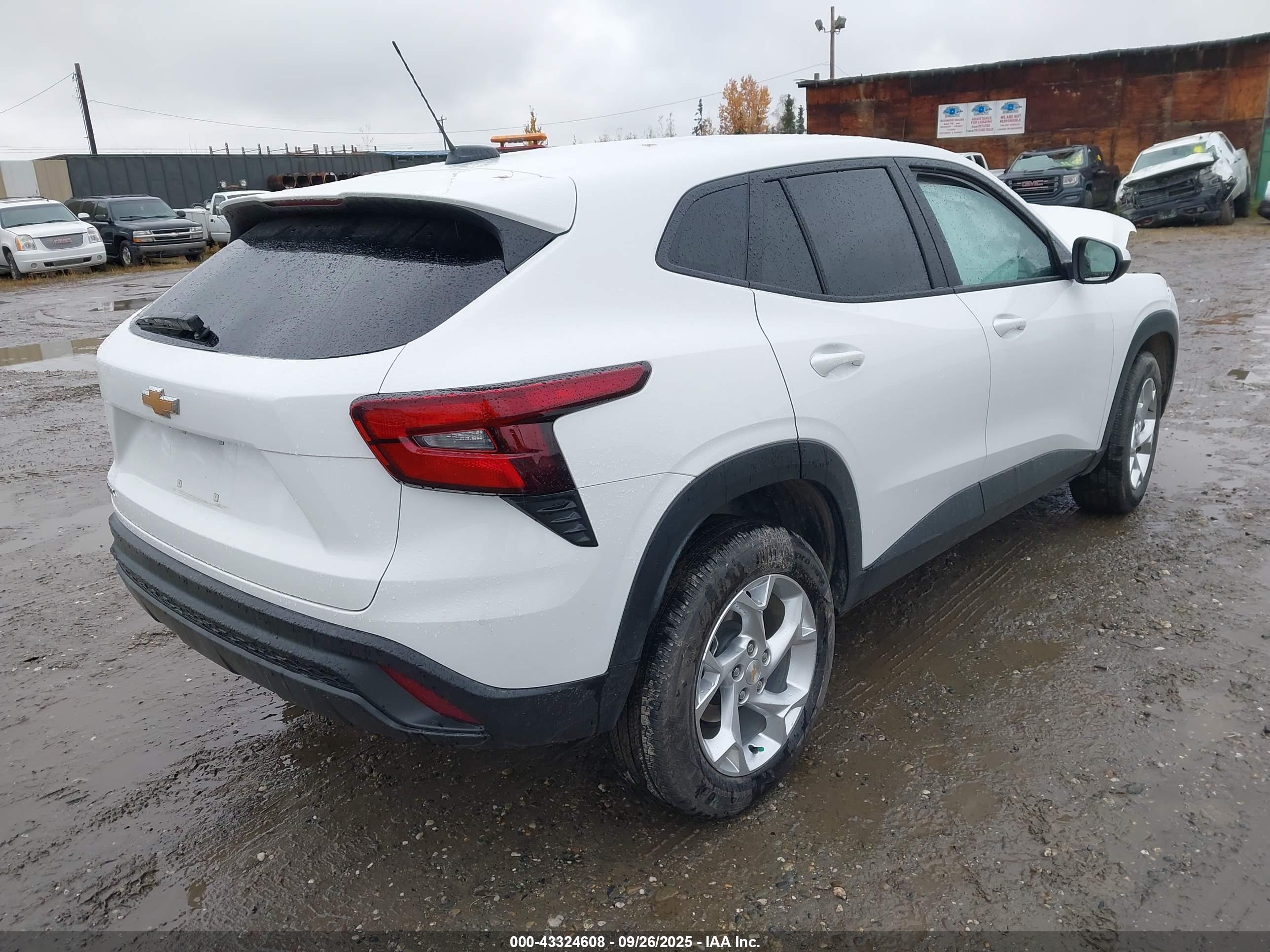 CHEVROLET TRAX image 4