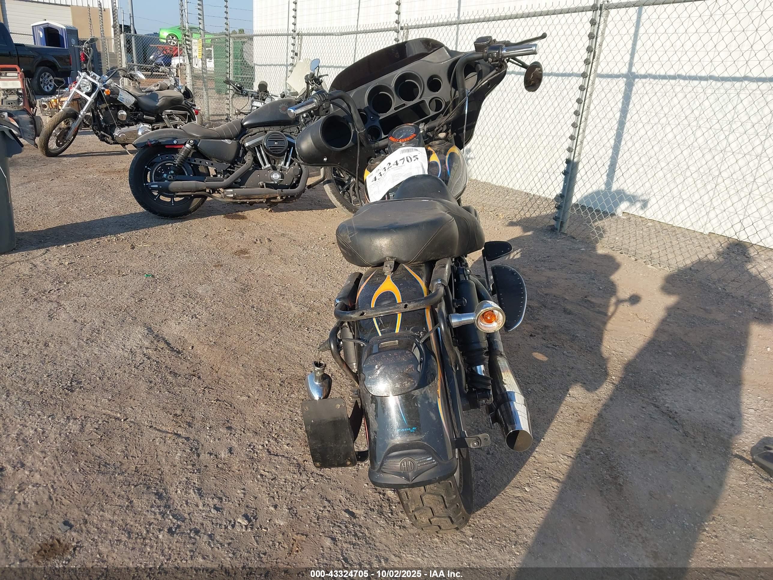 HARLEY-DAVIDSON FLHRCI image 6