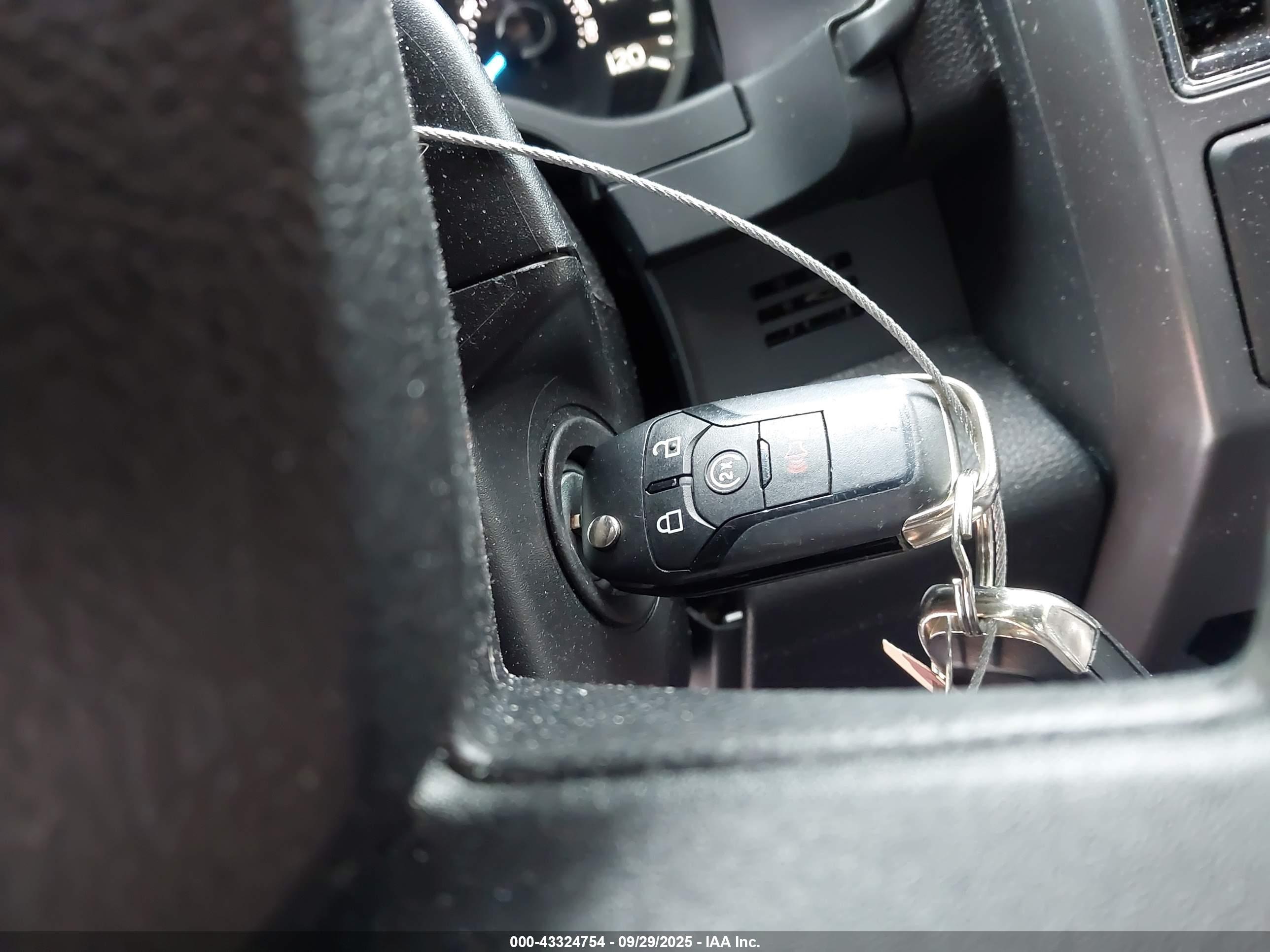 FORD F-150 image 11