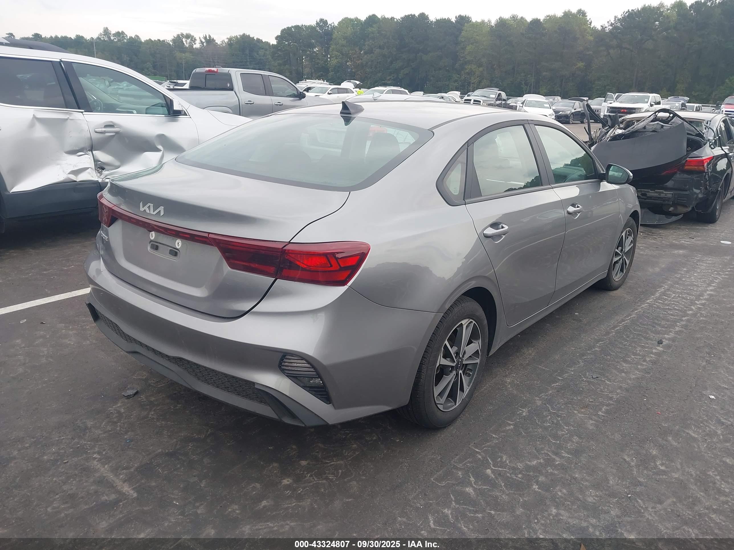 KIA FORTE image 4