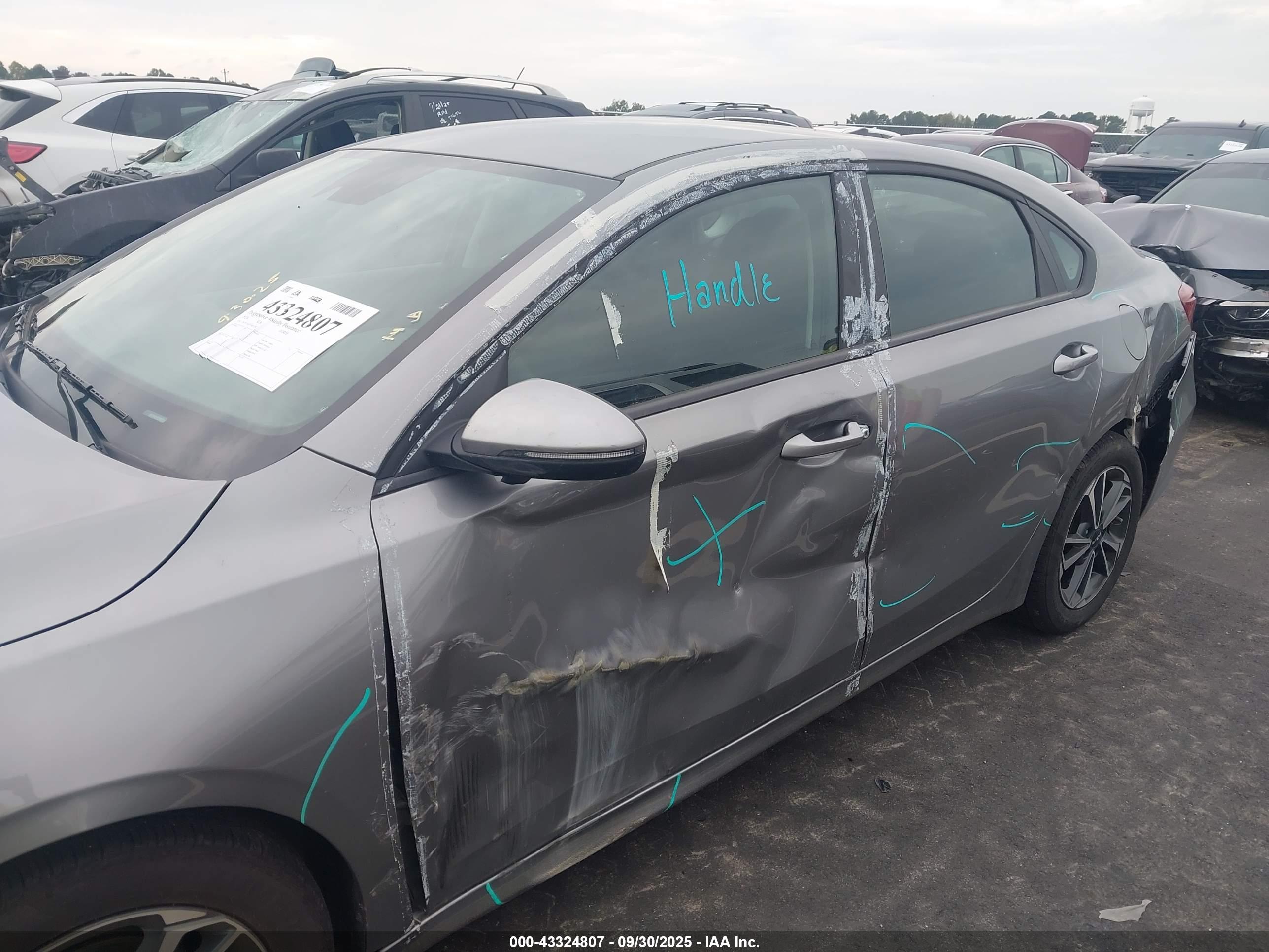 KIA FORTE image 6