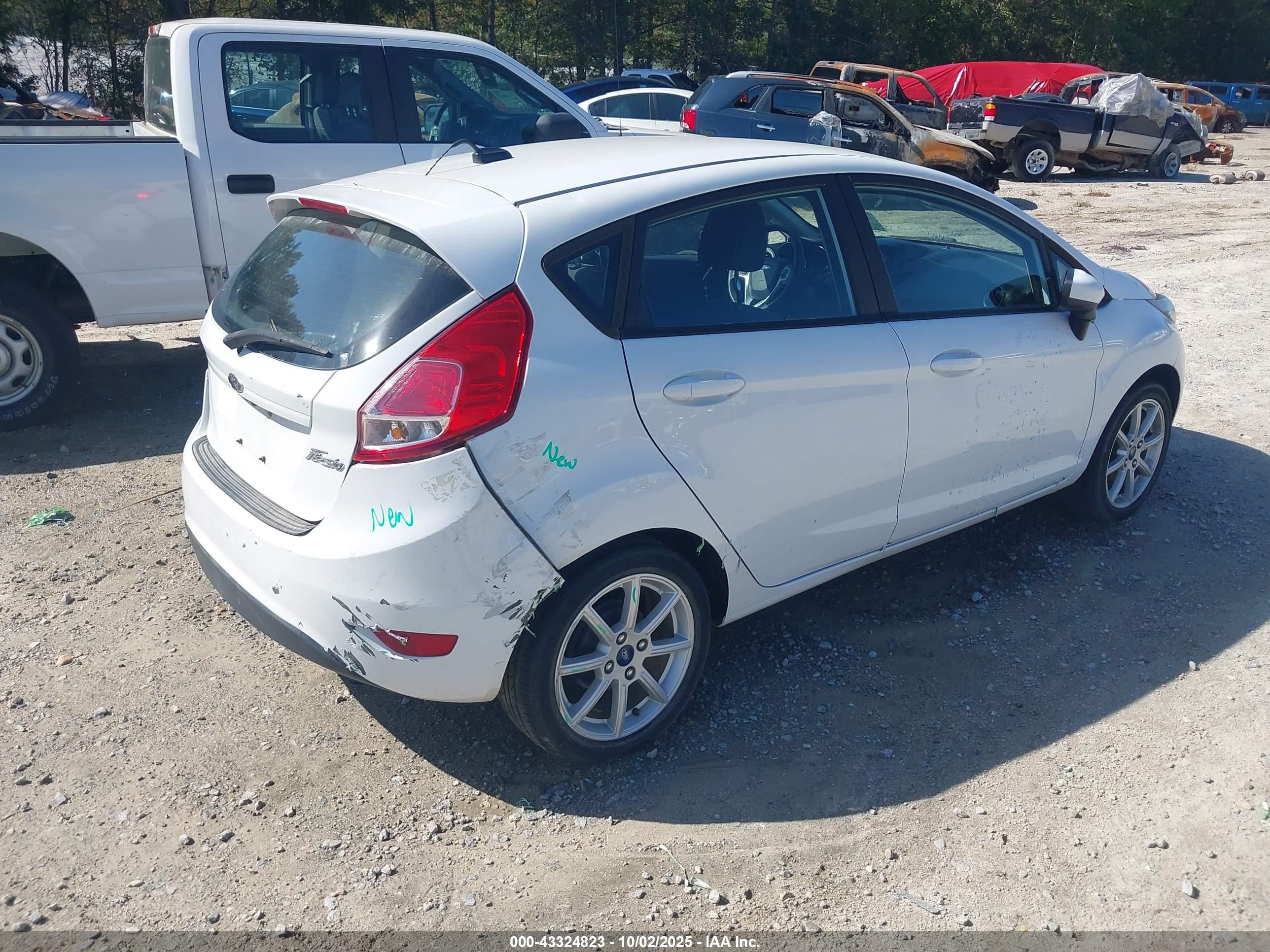 FORD FIESTA image 4