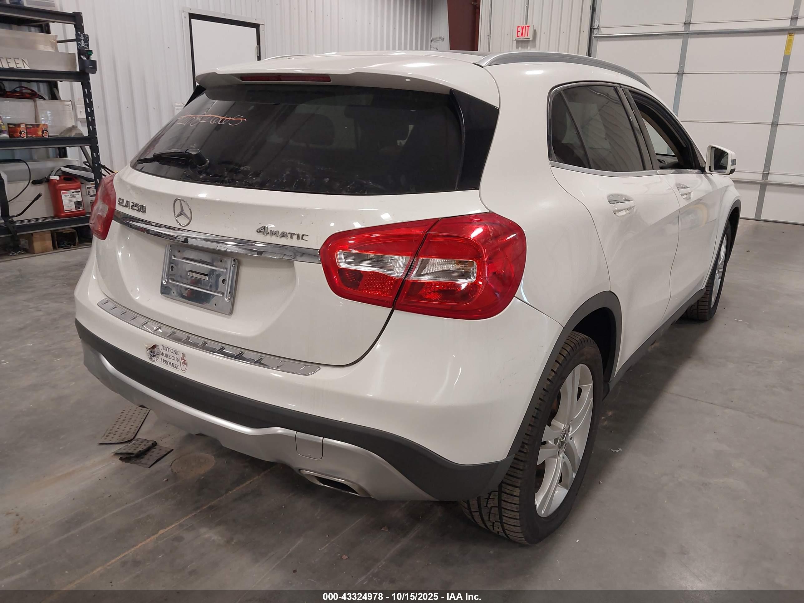 MERCEDES-BENZ GLA image 4