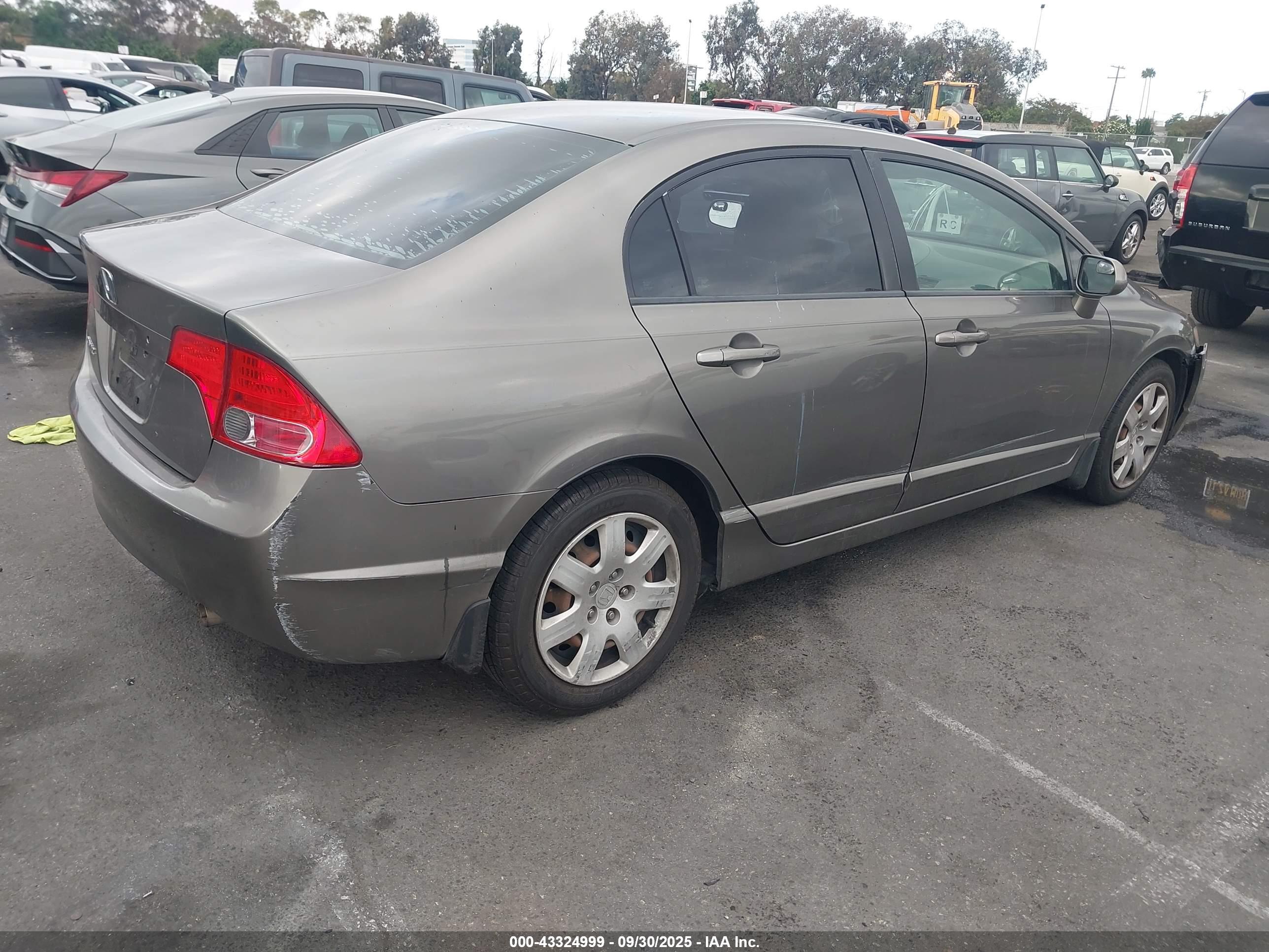 HONDA CIVIC image 4