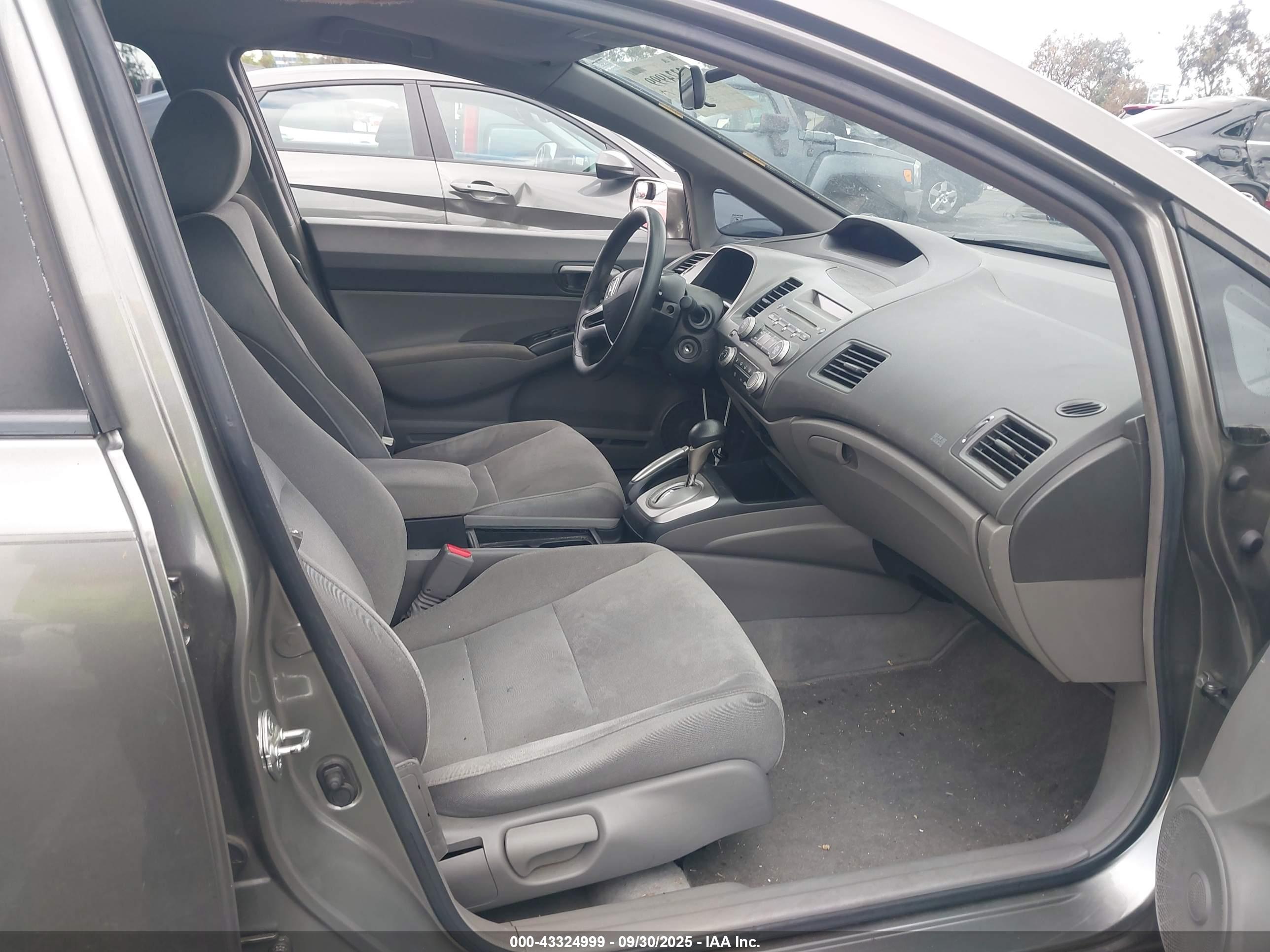HONDA CIVIC image 5