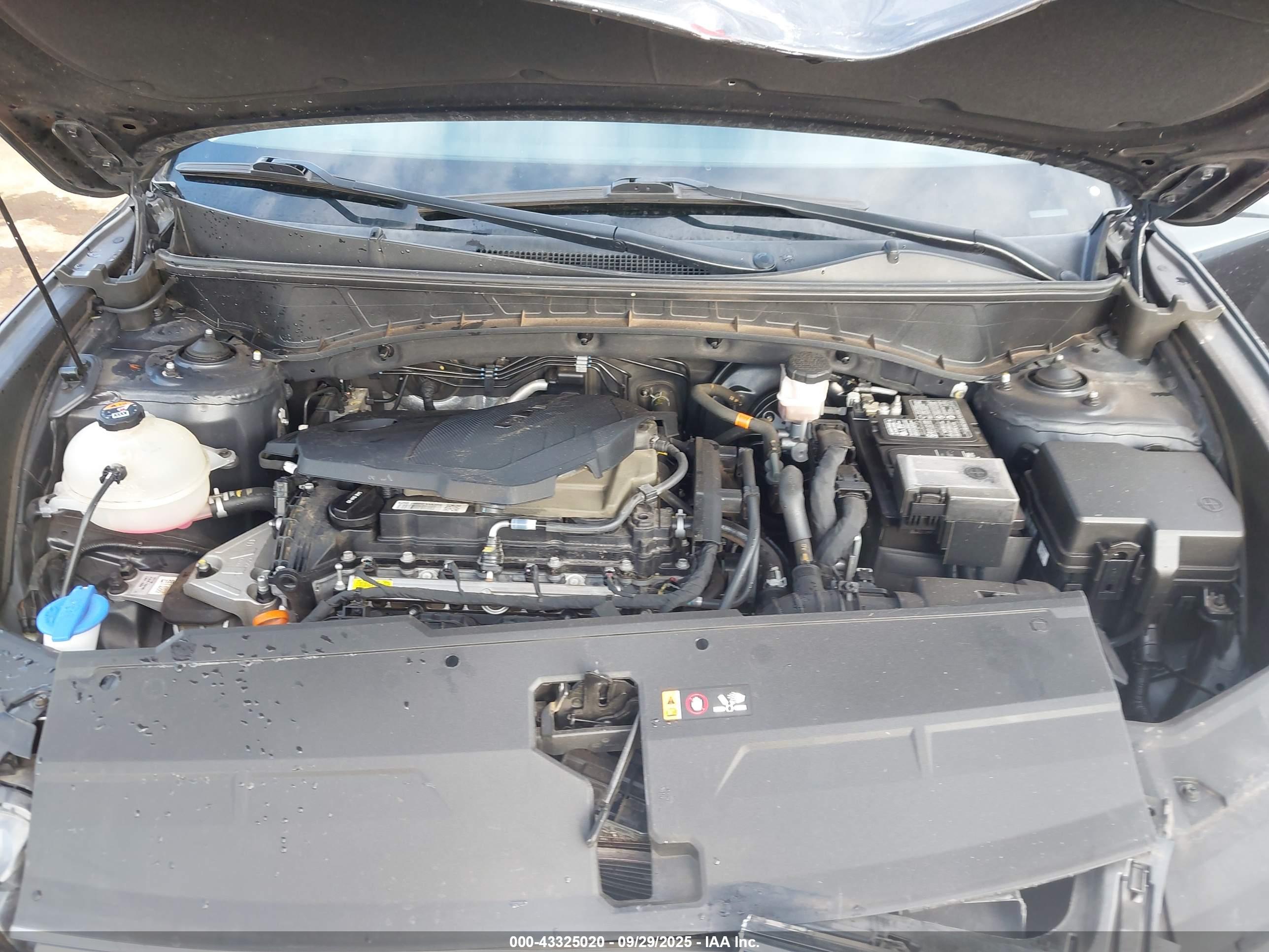 HYUNDAI TUCSON image 10
