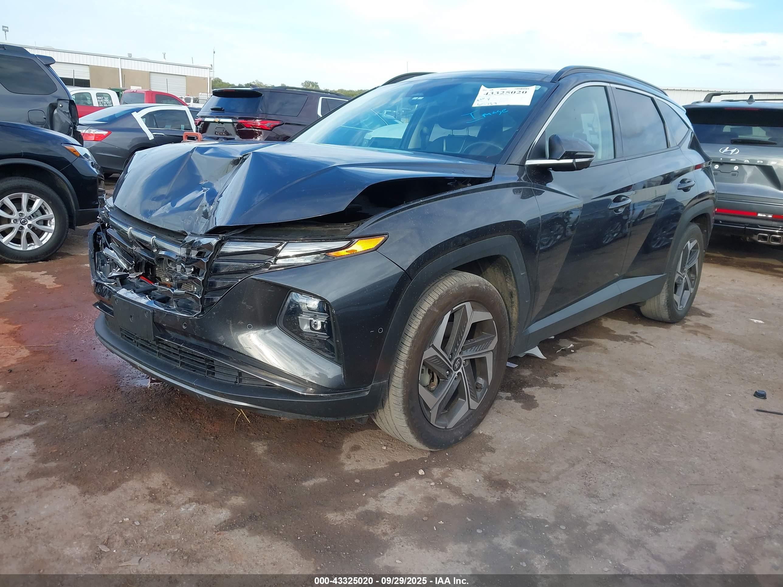 HYUNDAI TUCSON image 2