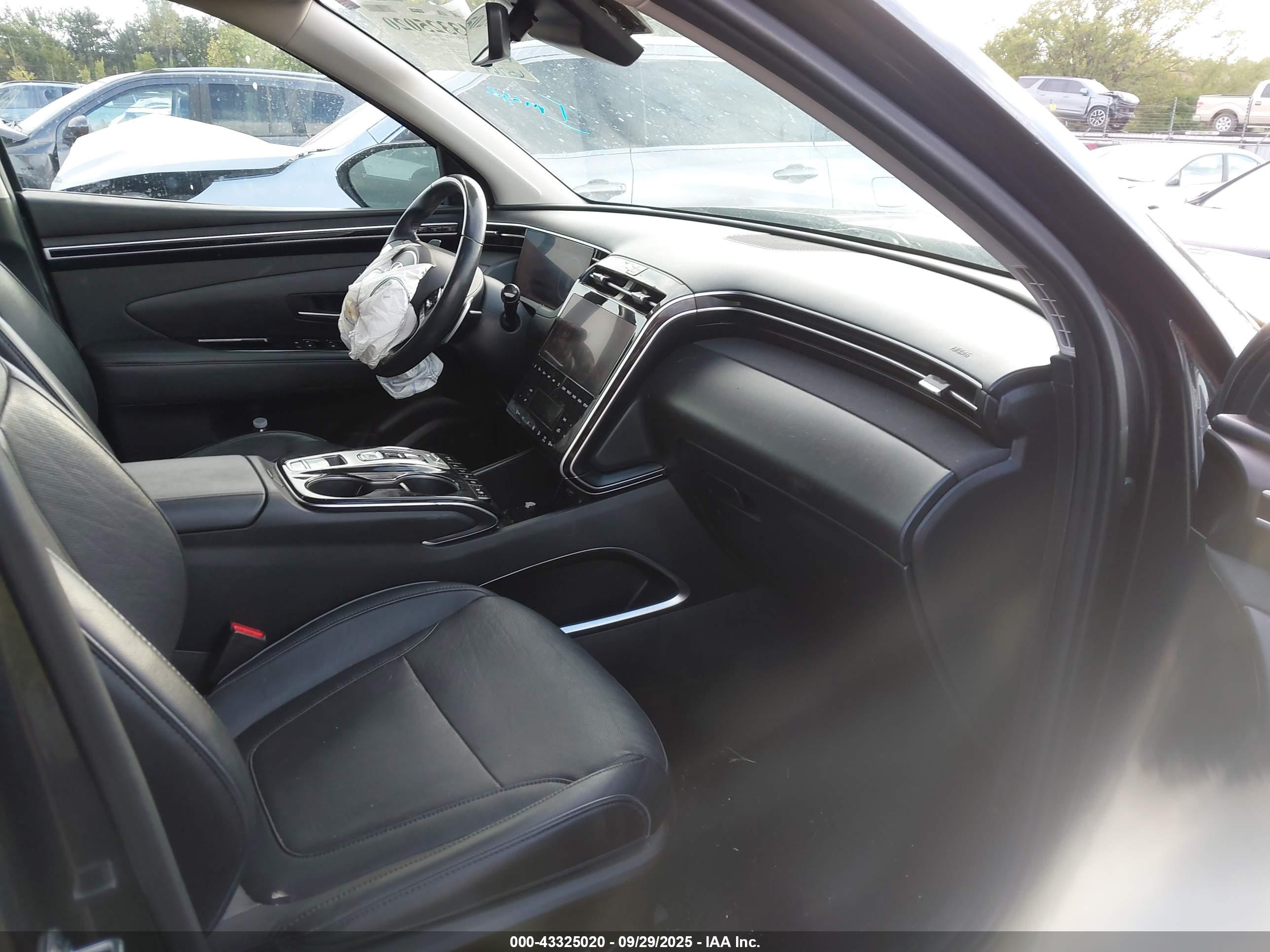 HYUNDAI TUCSON image 5