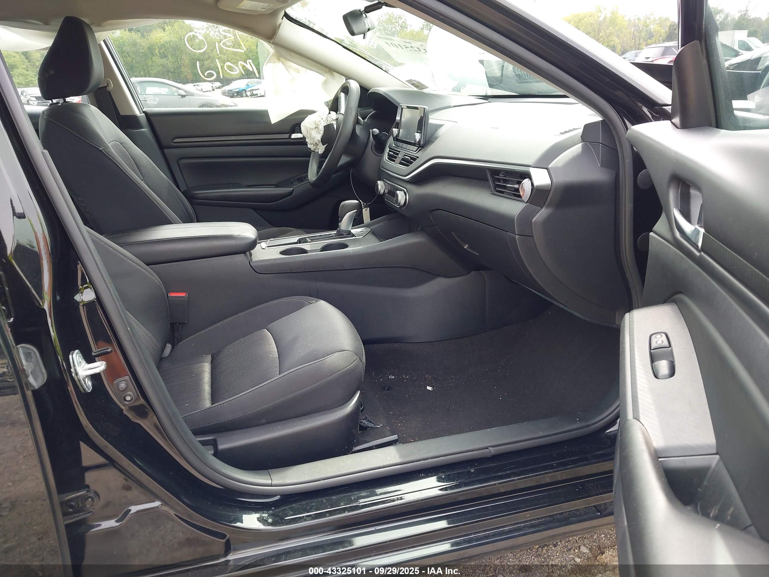 NISSAN ALTIMA image 5