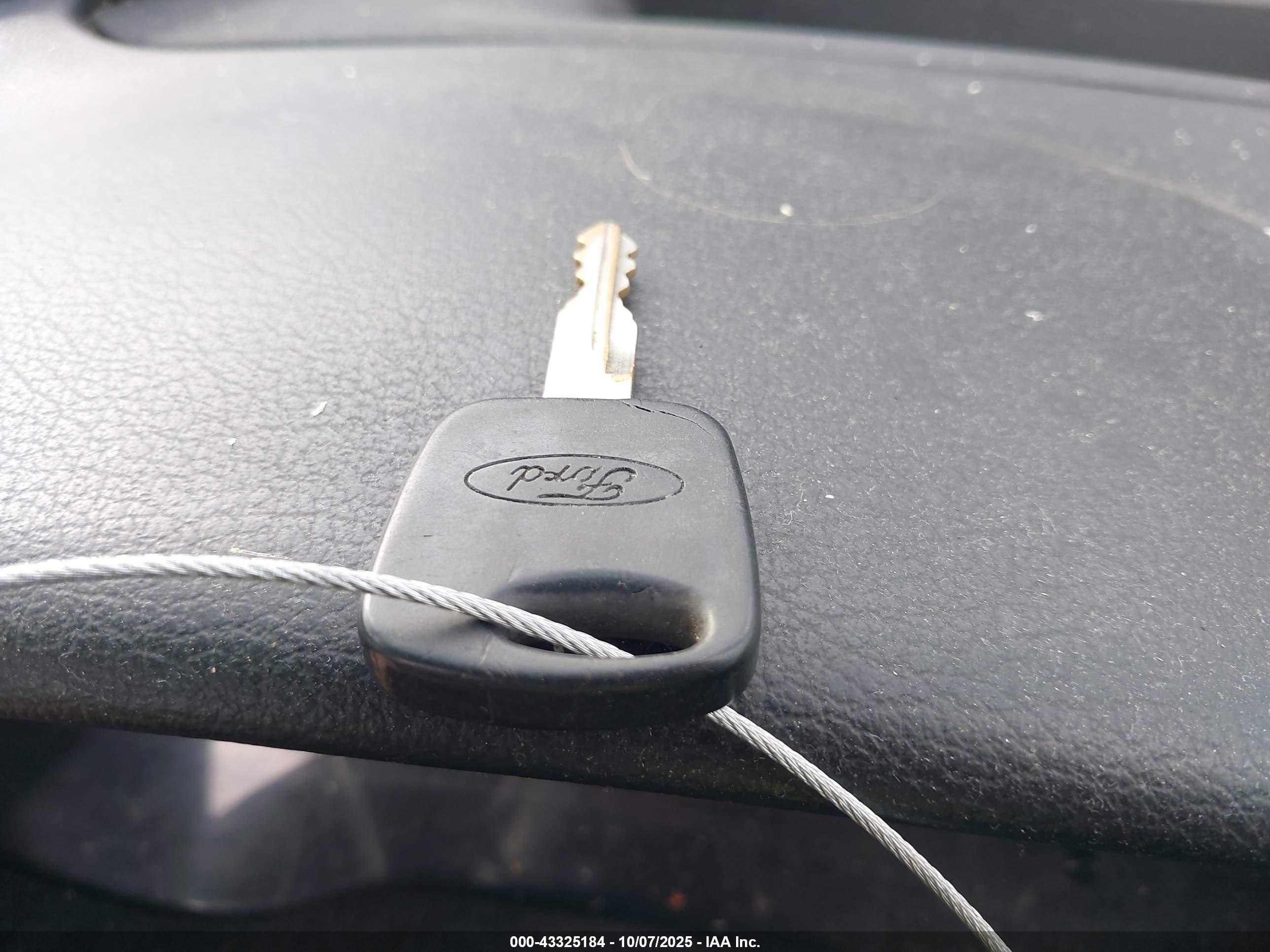 FORD MUSTANG image 11