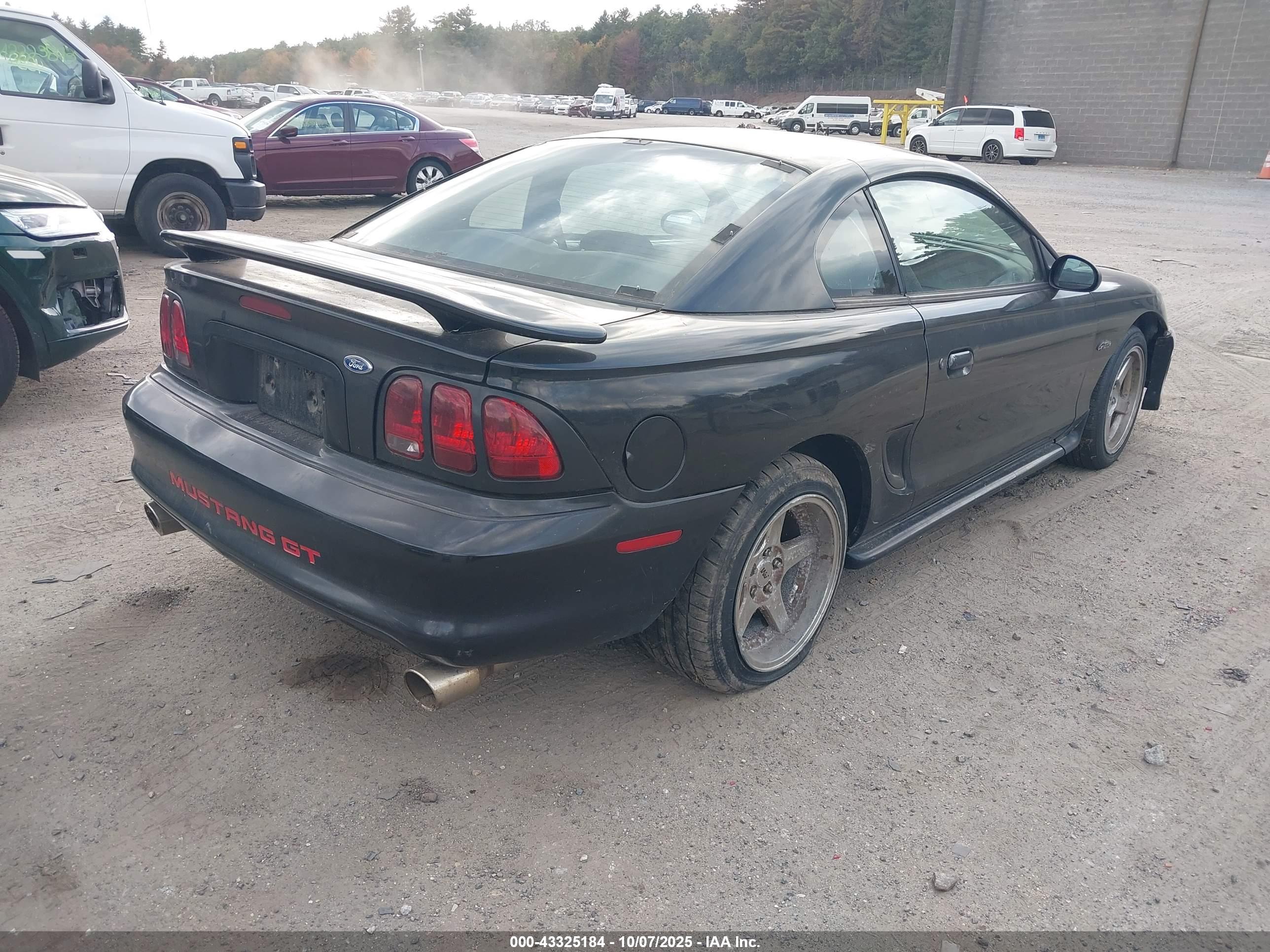 FORD MUSTANG image 4