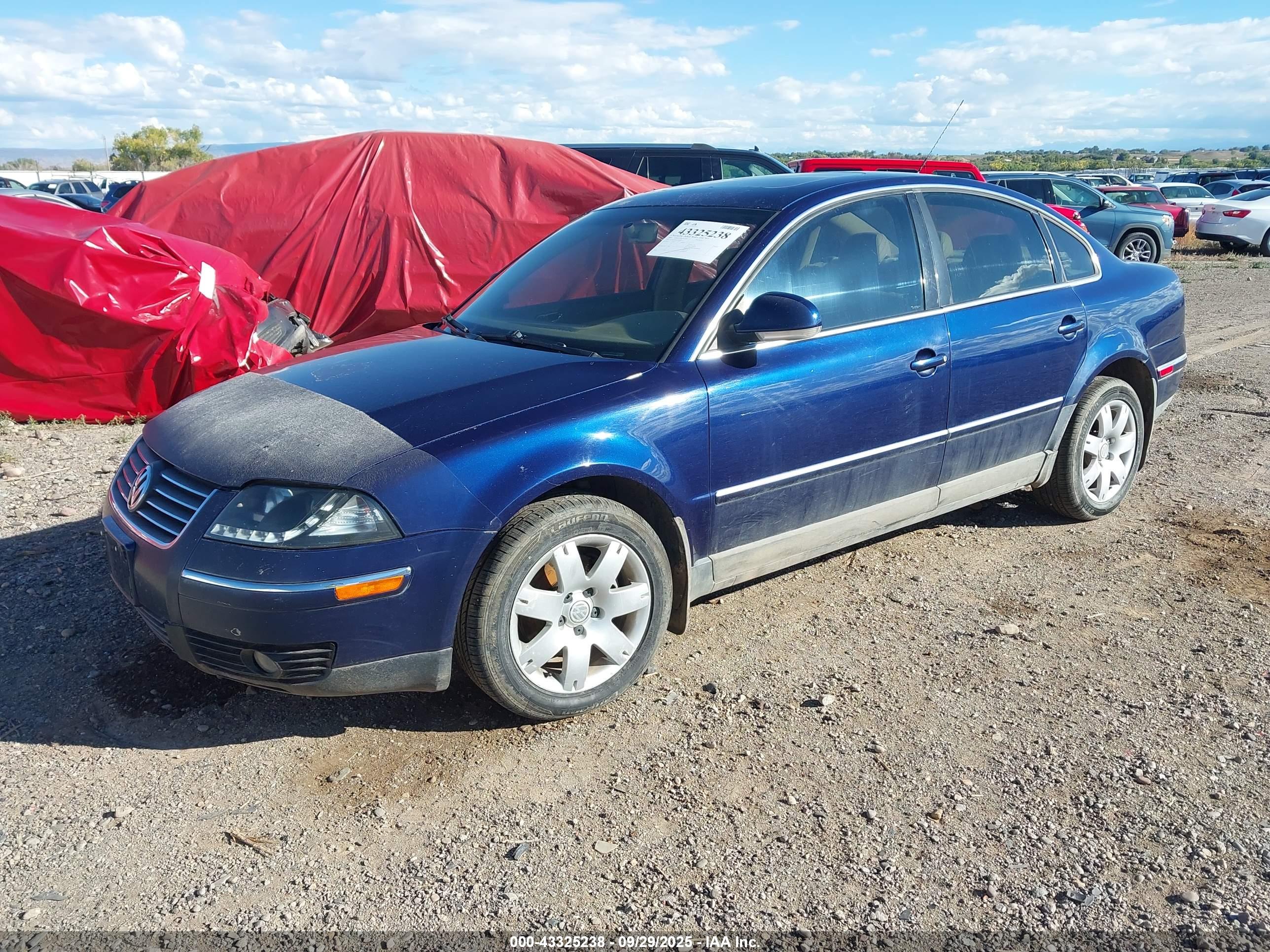 VOLKSWAGEN PASSAT image 2