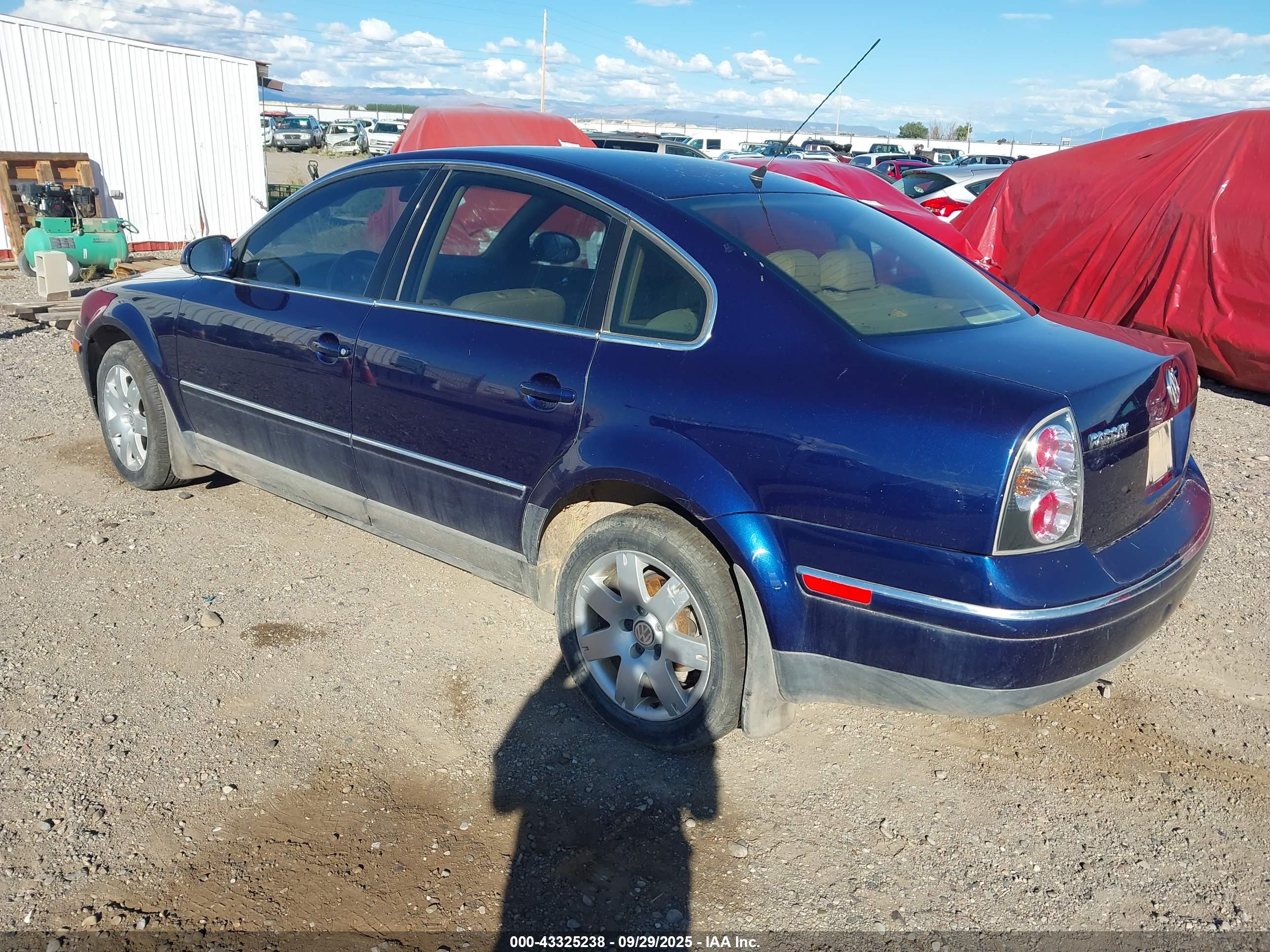 VOLKSWAGEN PASSAT image 3