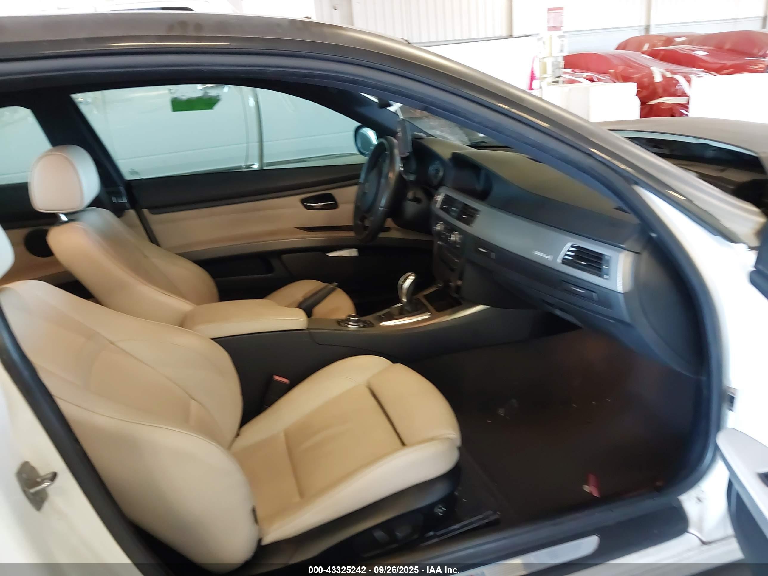 BMW 335IS image 5