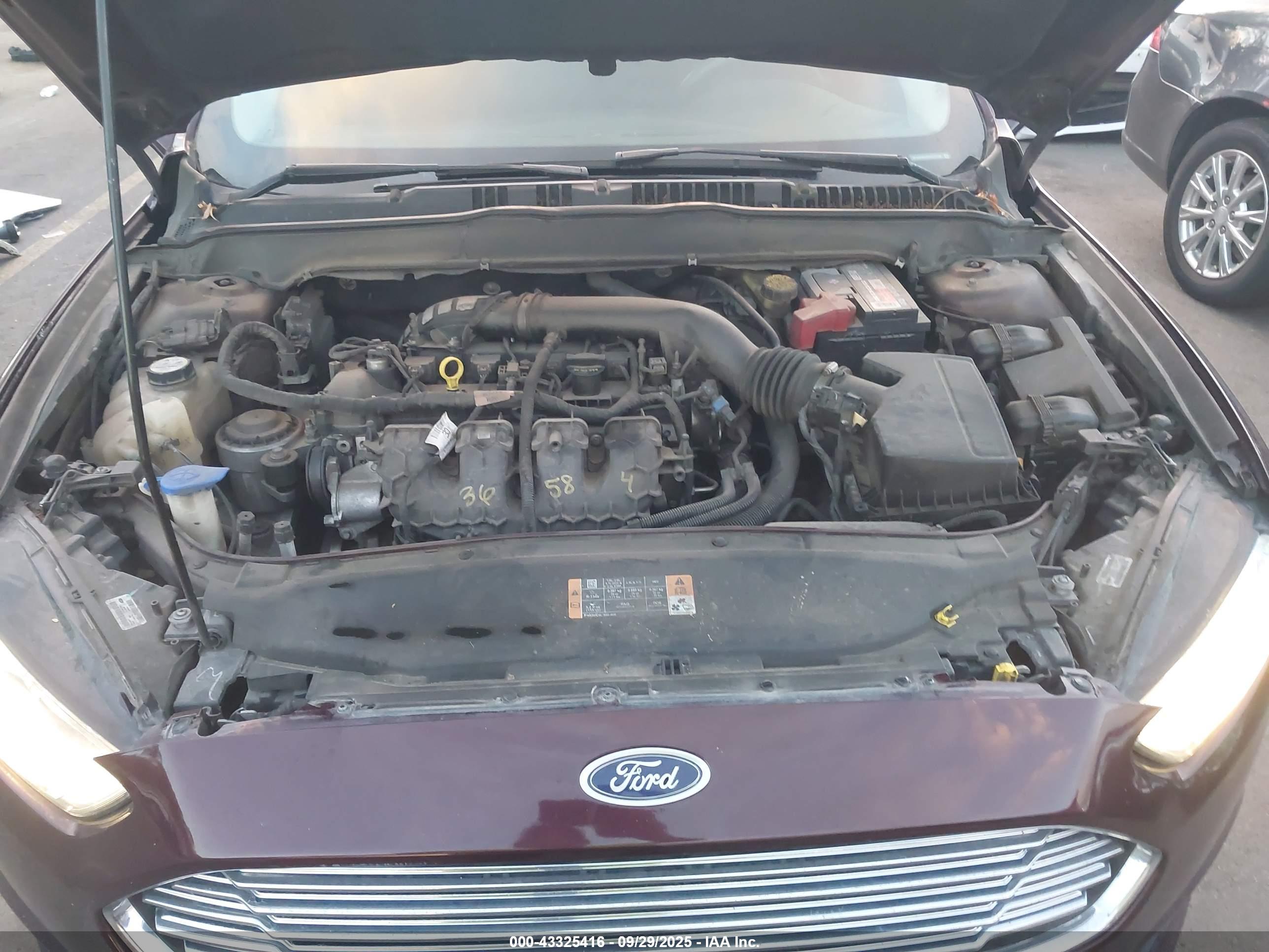 FORD FUSION image 10
