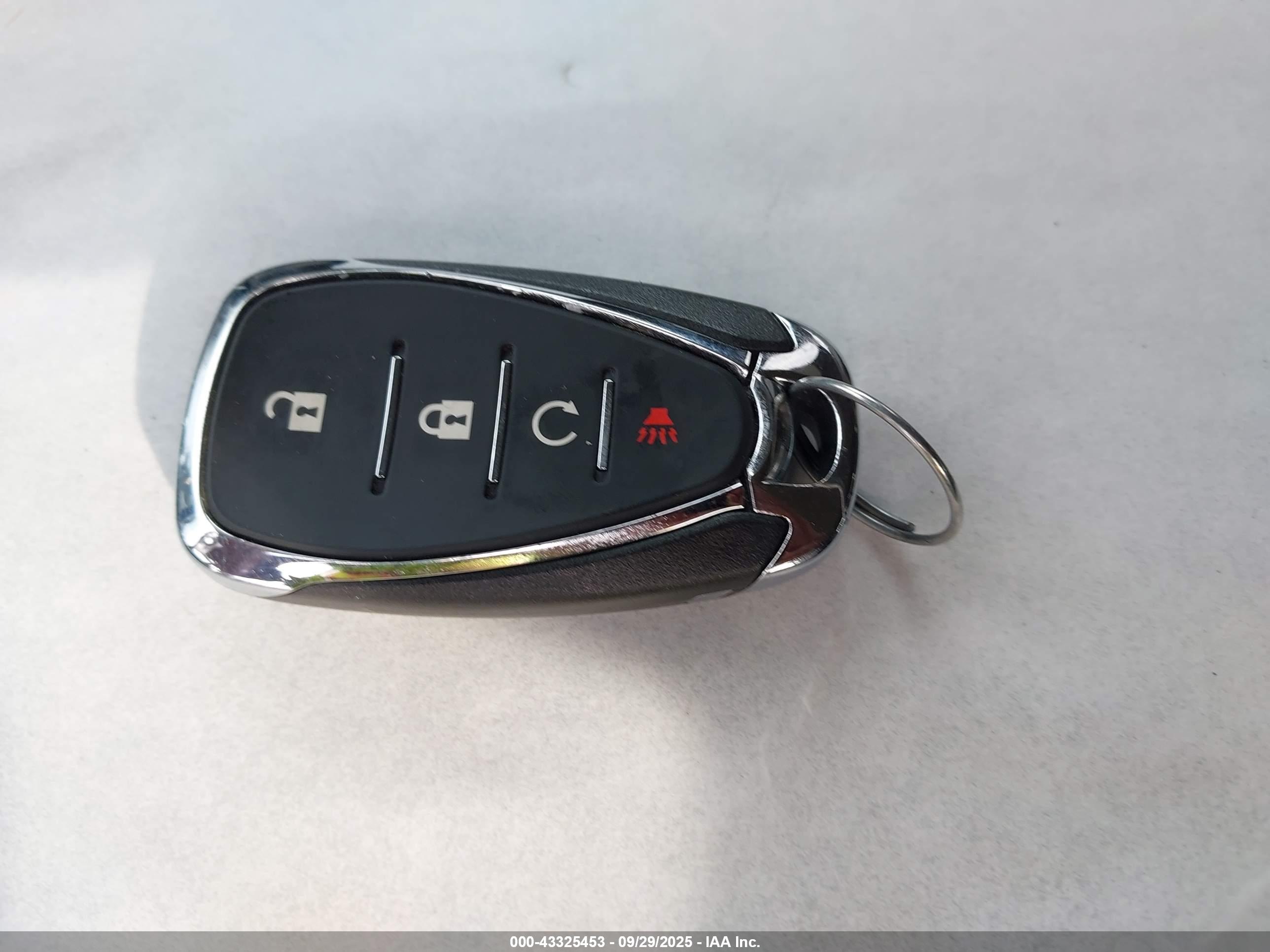 CHEVROLET EQUINOX image 11