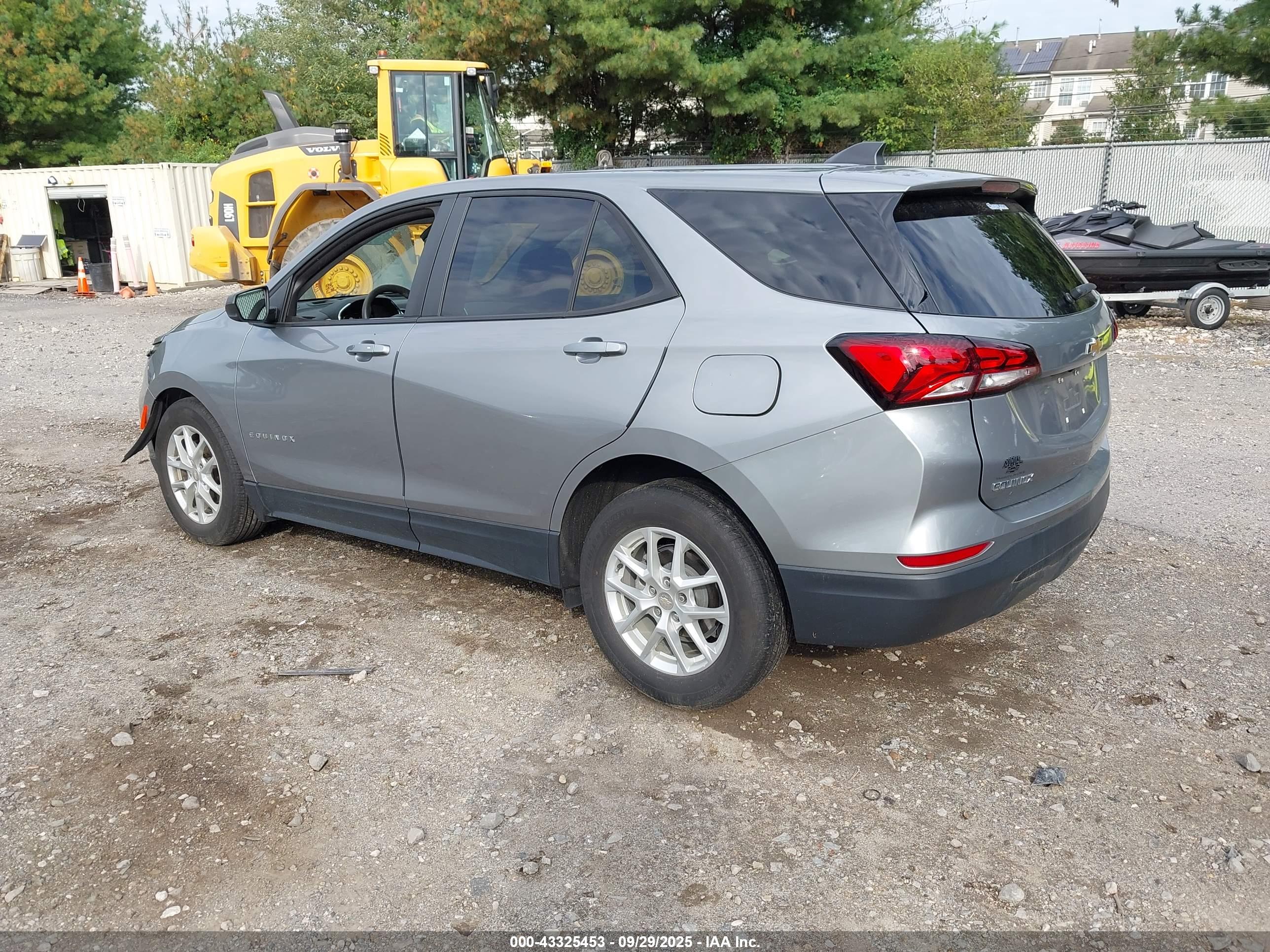 CHEVROLET EQUINOX image 3