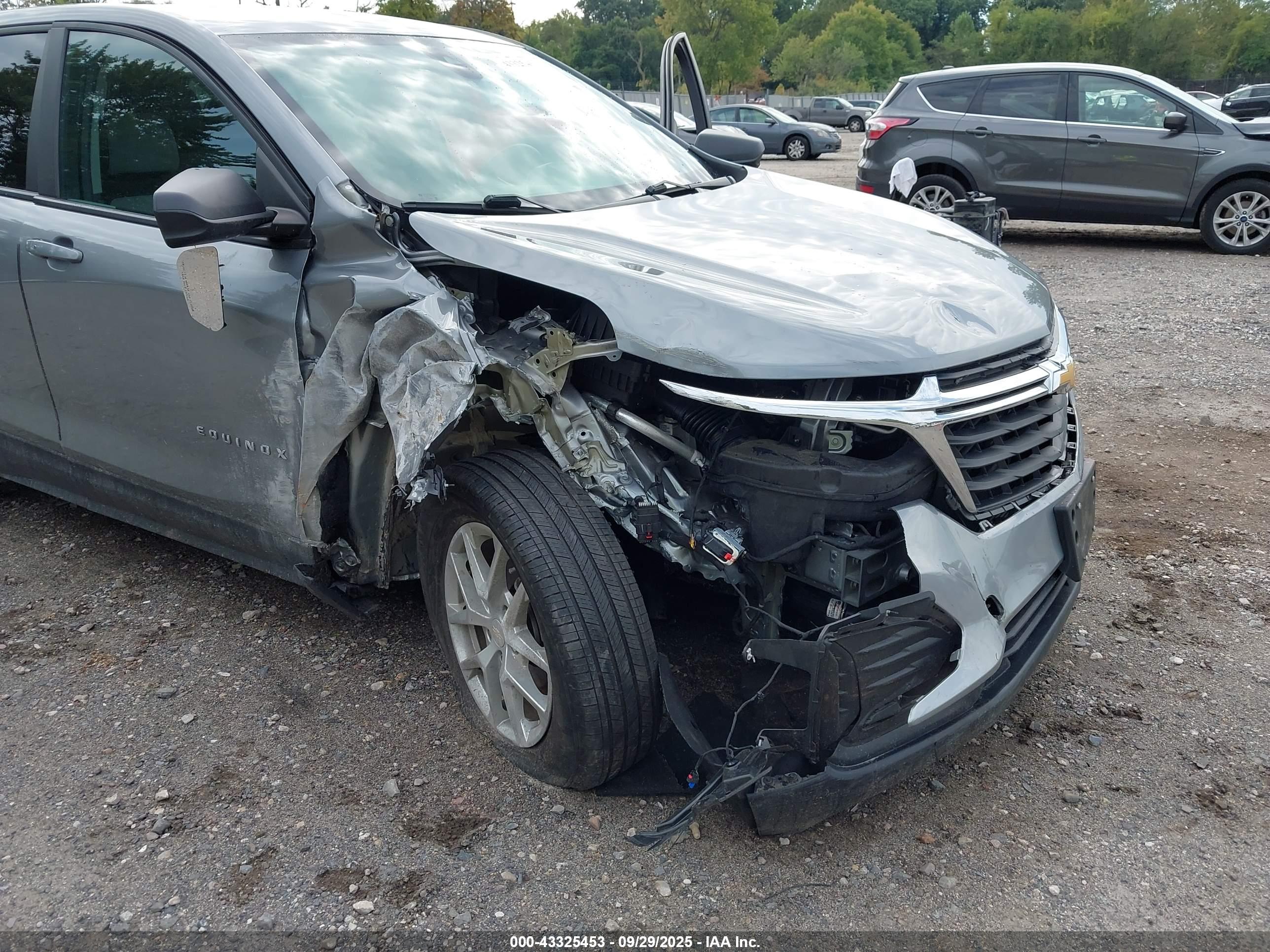CHEVROLET EQUINOX image 6