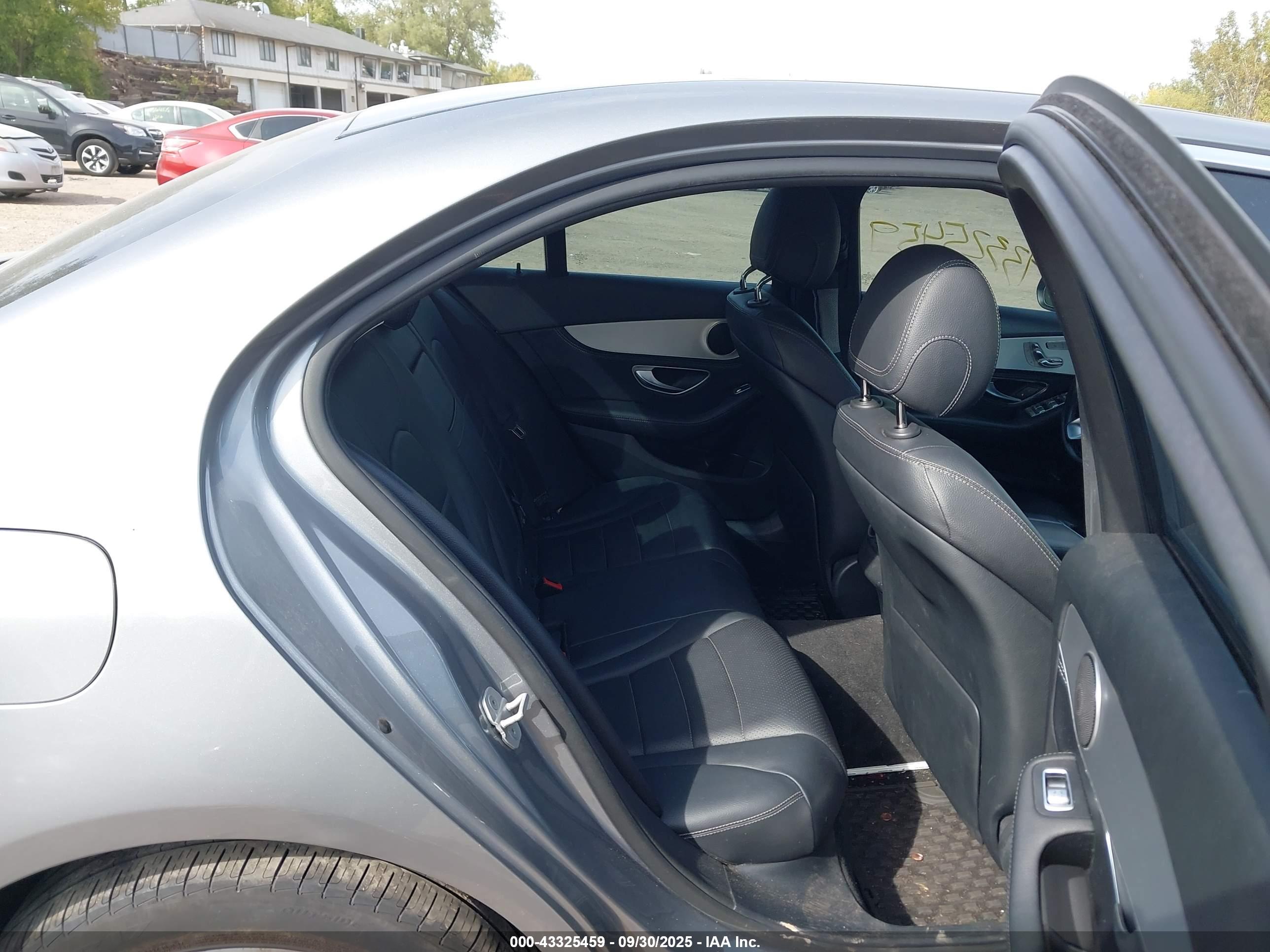 MERCEDES-BENZ C image 8