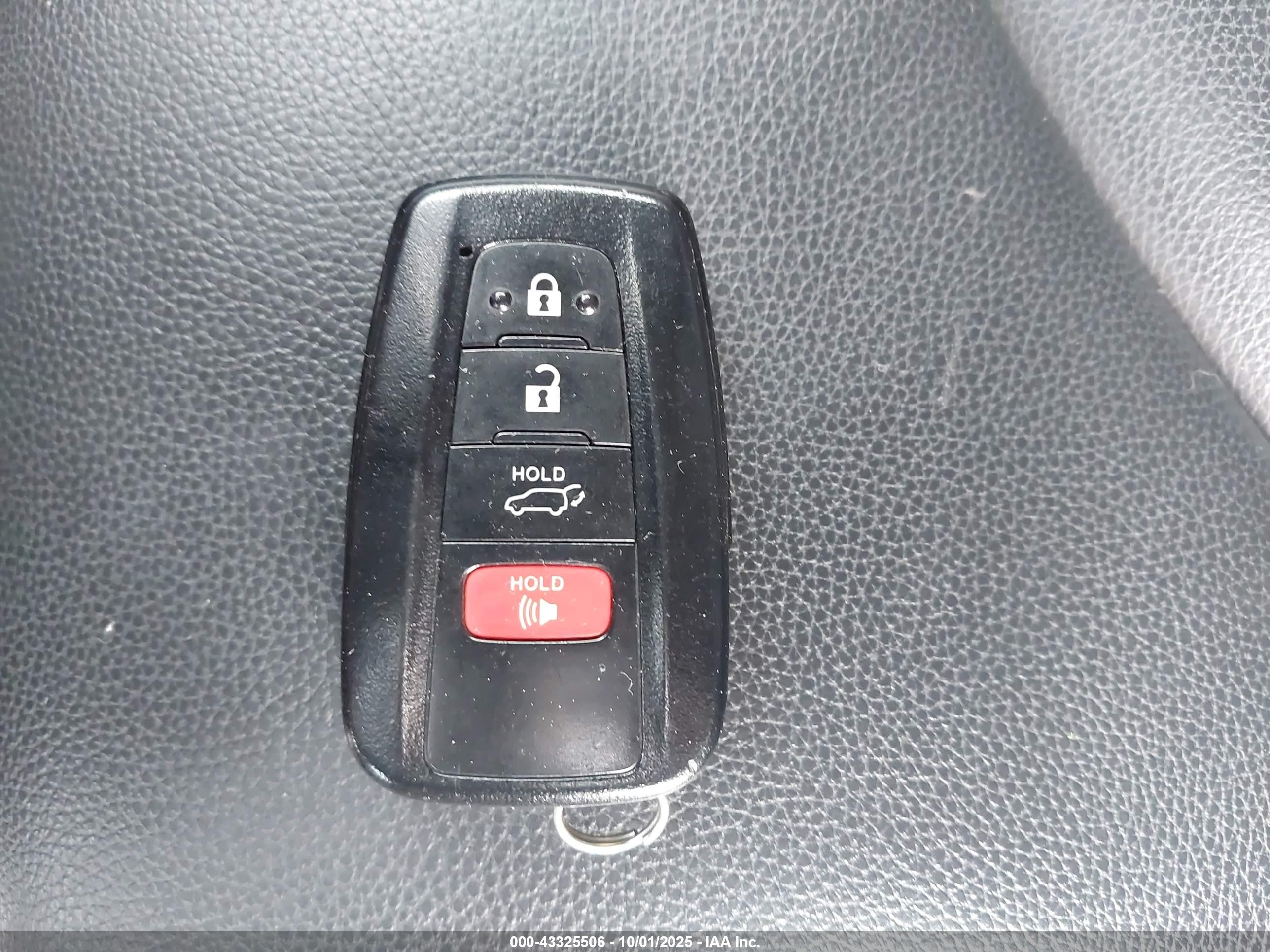 TOYOTA HIGHLANDER image 11