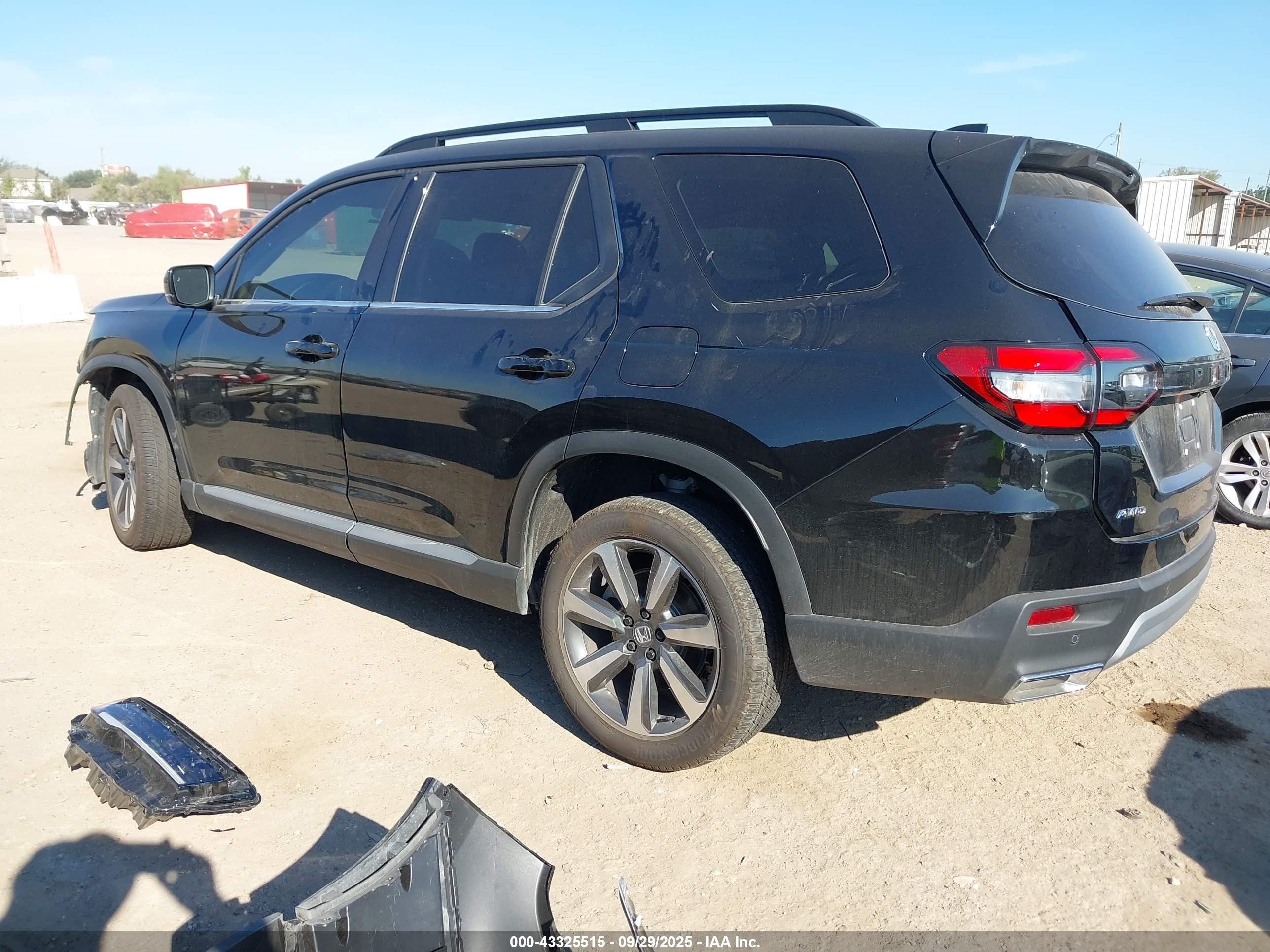 HONDA PILOT image 3