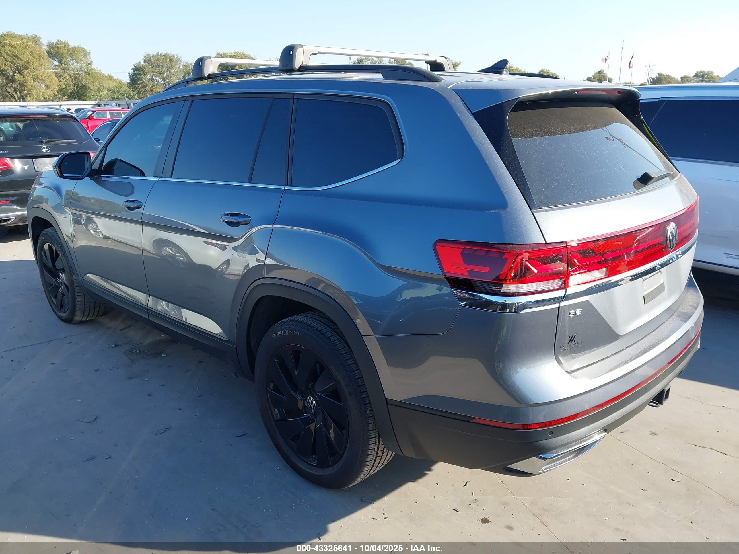 VOLKSWAGEN ATLAS image 3